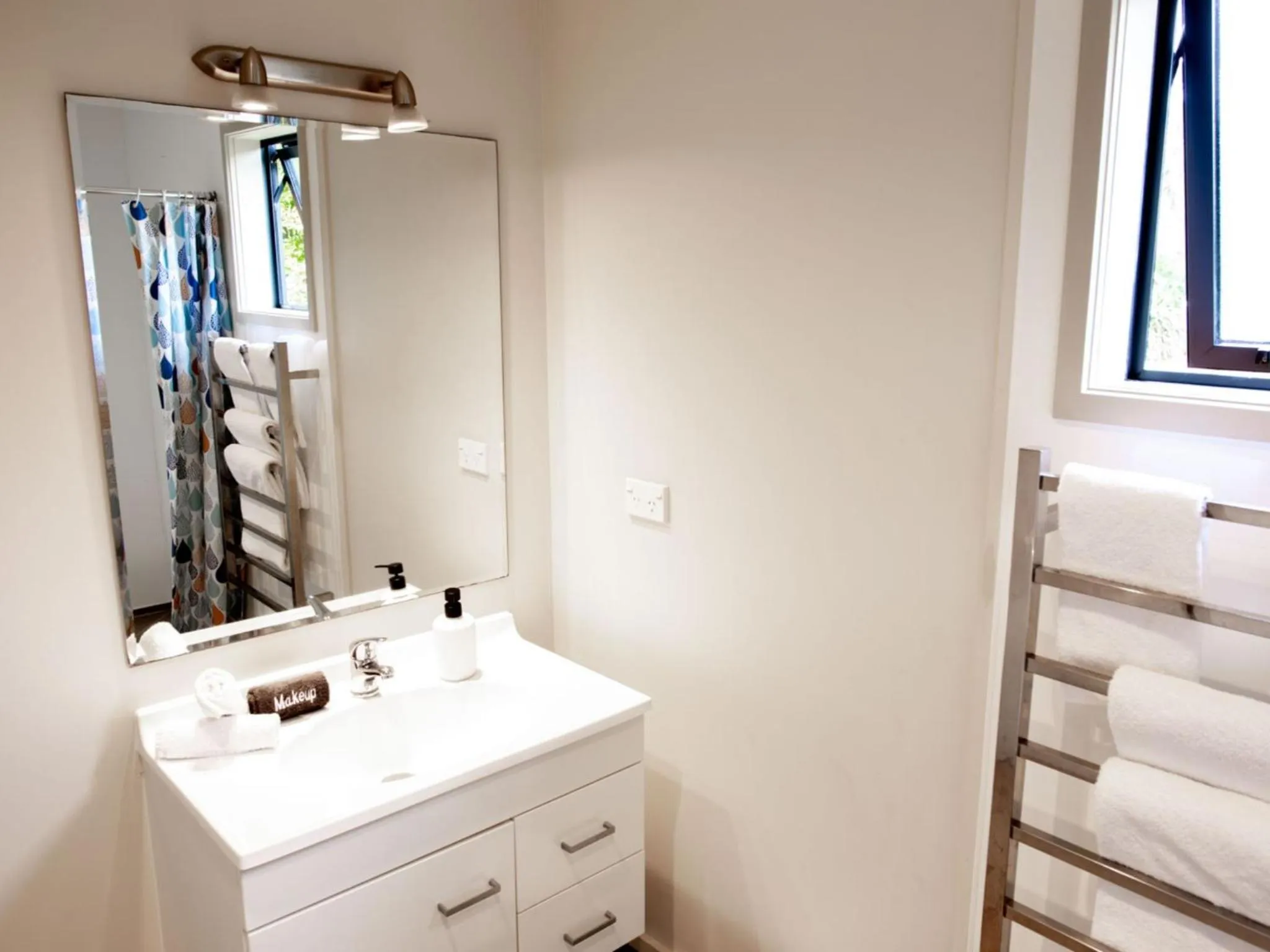 Shower in Hot Water Beach TOP 10 Holiday Park