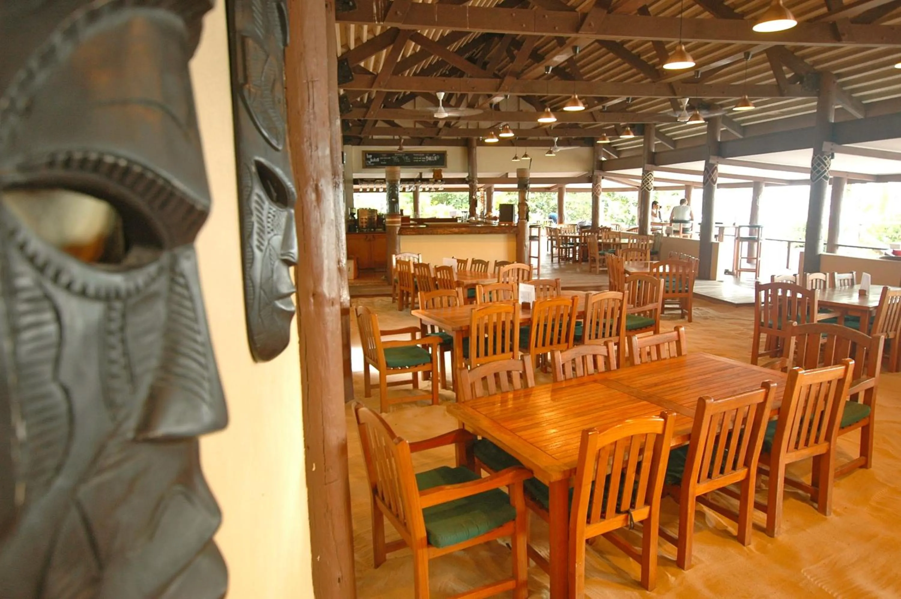 Restaurant/places to eat in Octopus Resort
