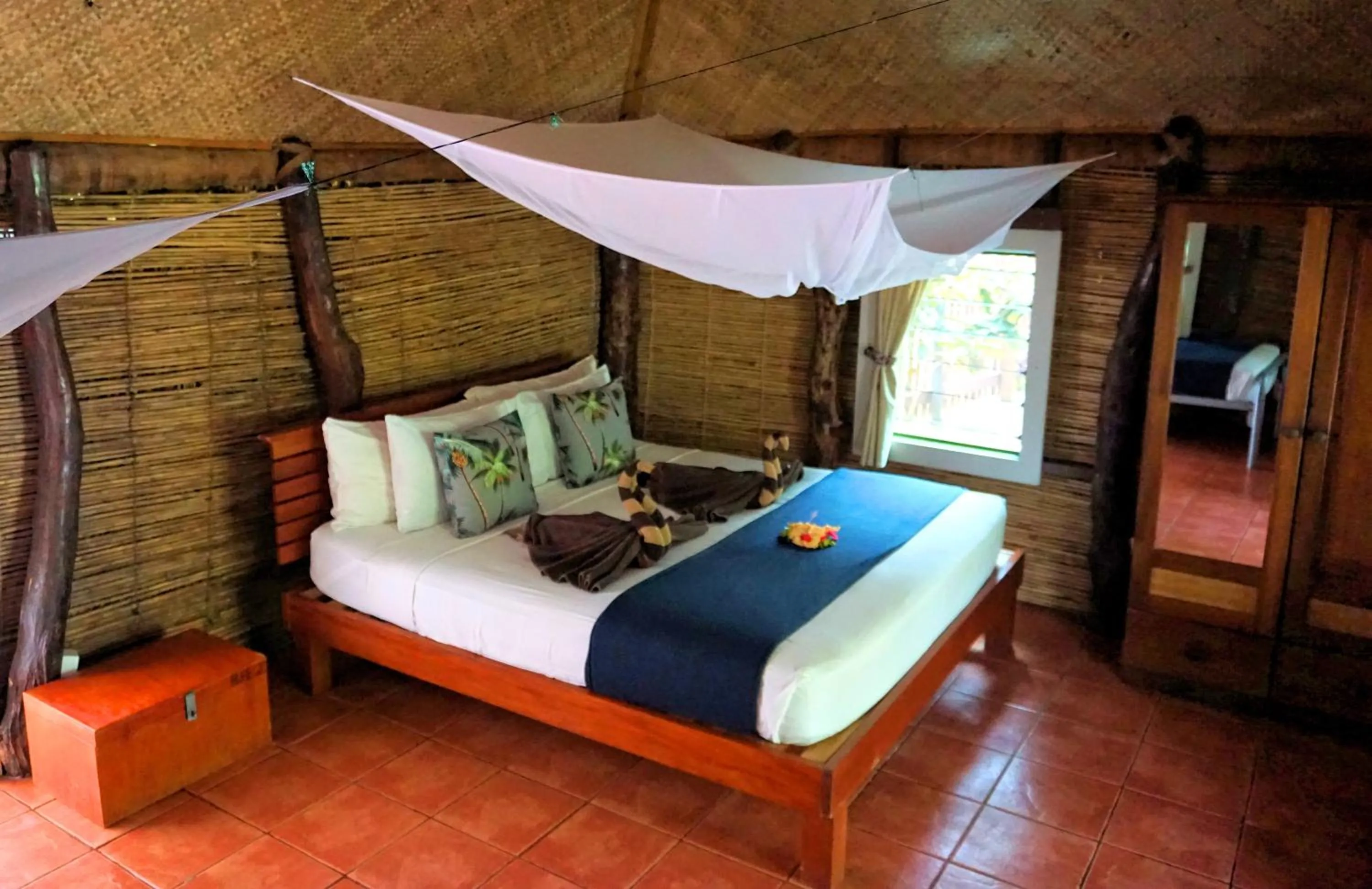Photo of the whole room, Bed in Octopus Resort