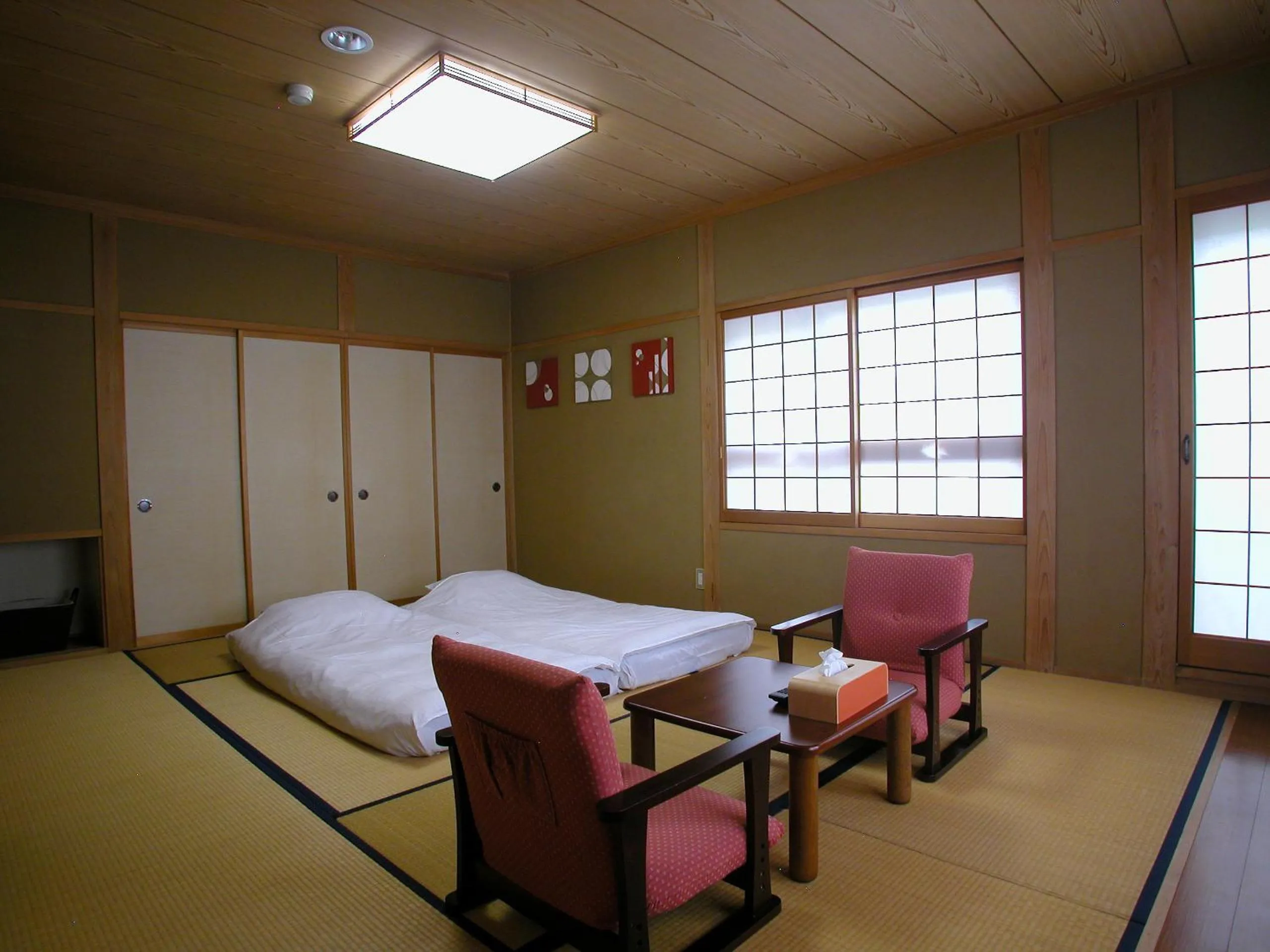 Photo of the whole room in B&B Koyuki Hakuba