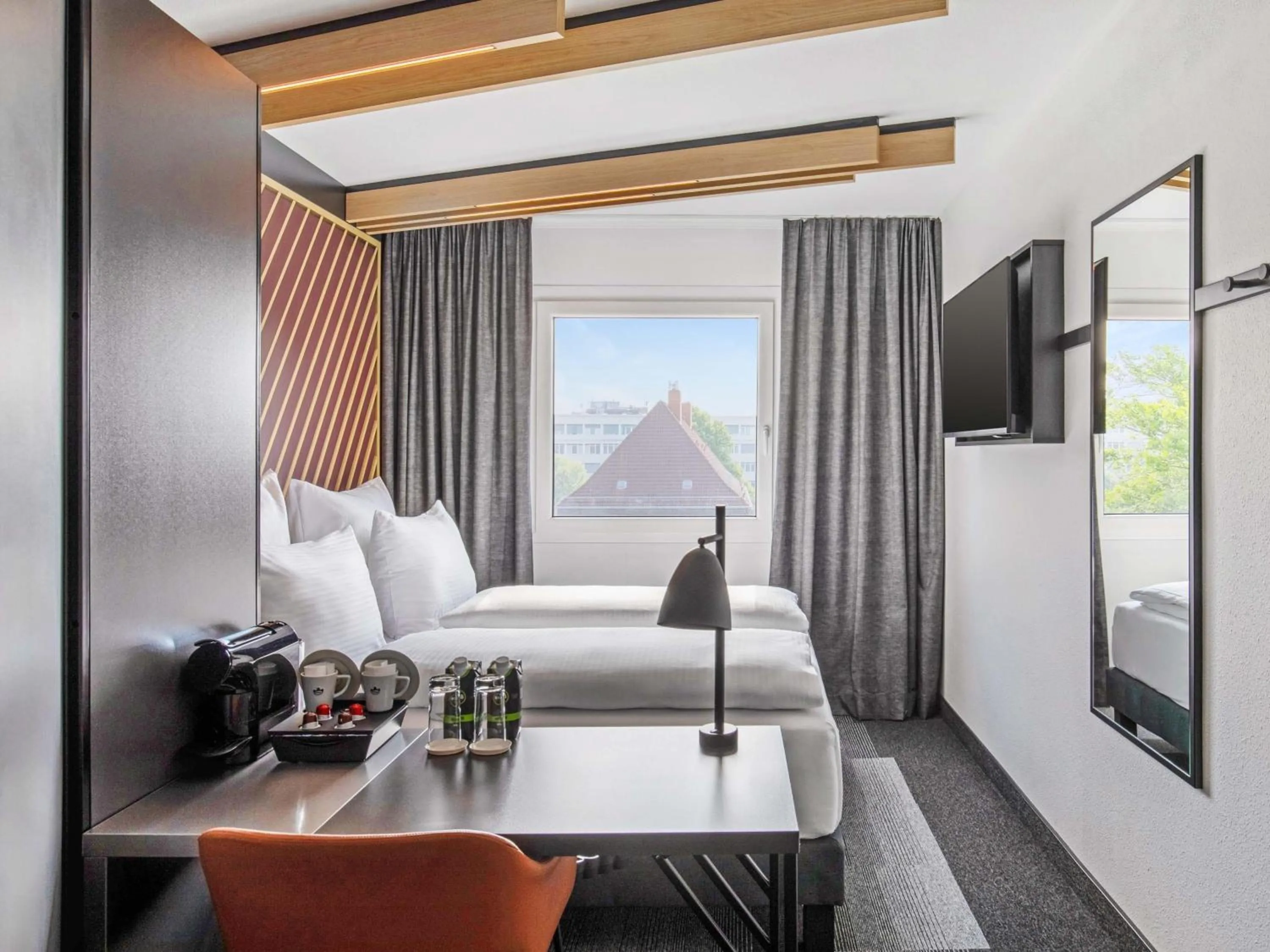 Photo of the whole room, Bed in B&B Hotel Hamburg-Airport