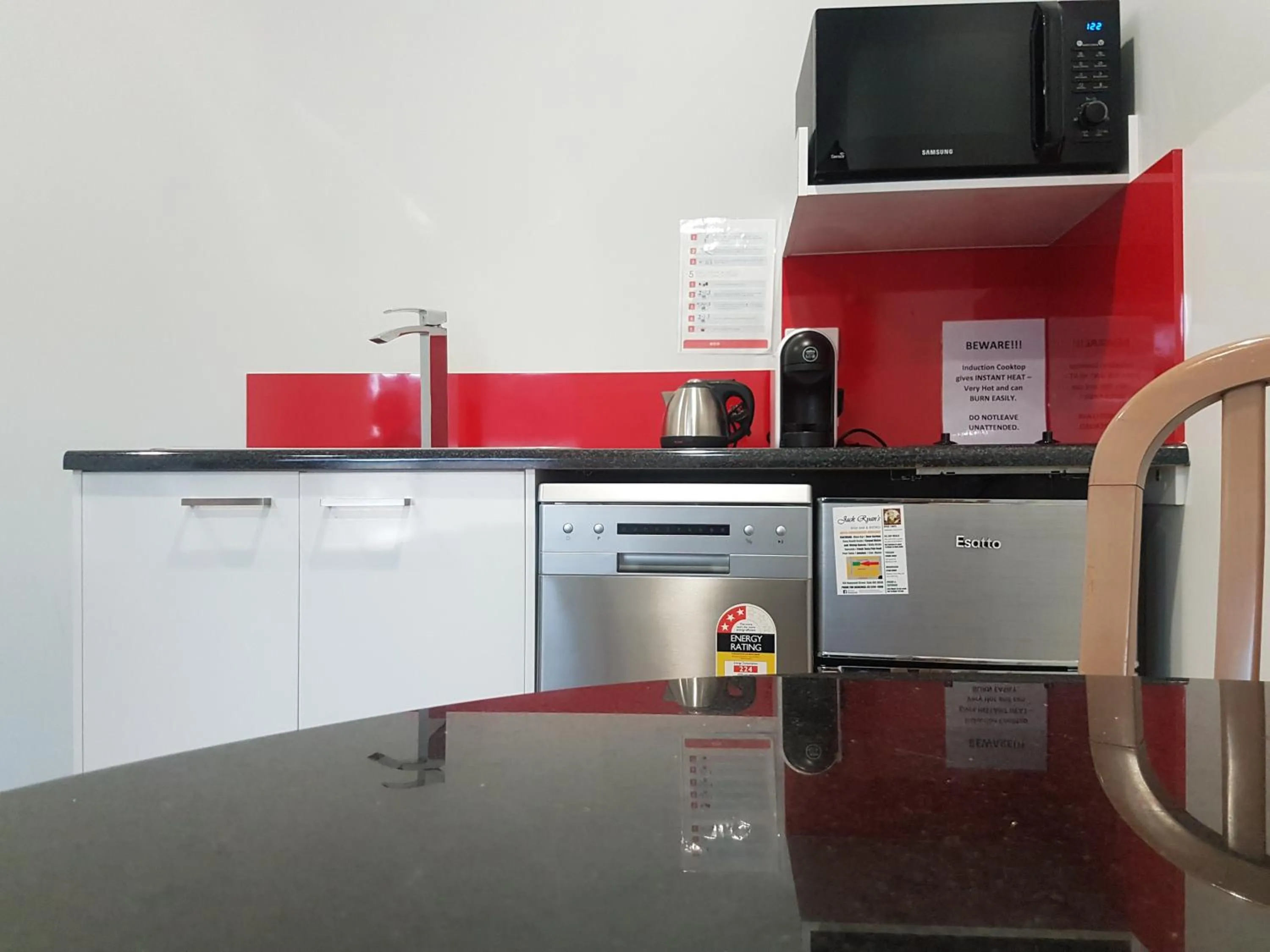 Motel24Seven and Apartments