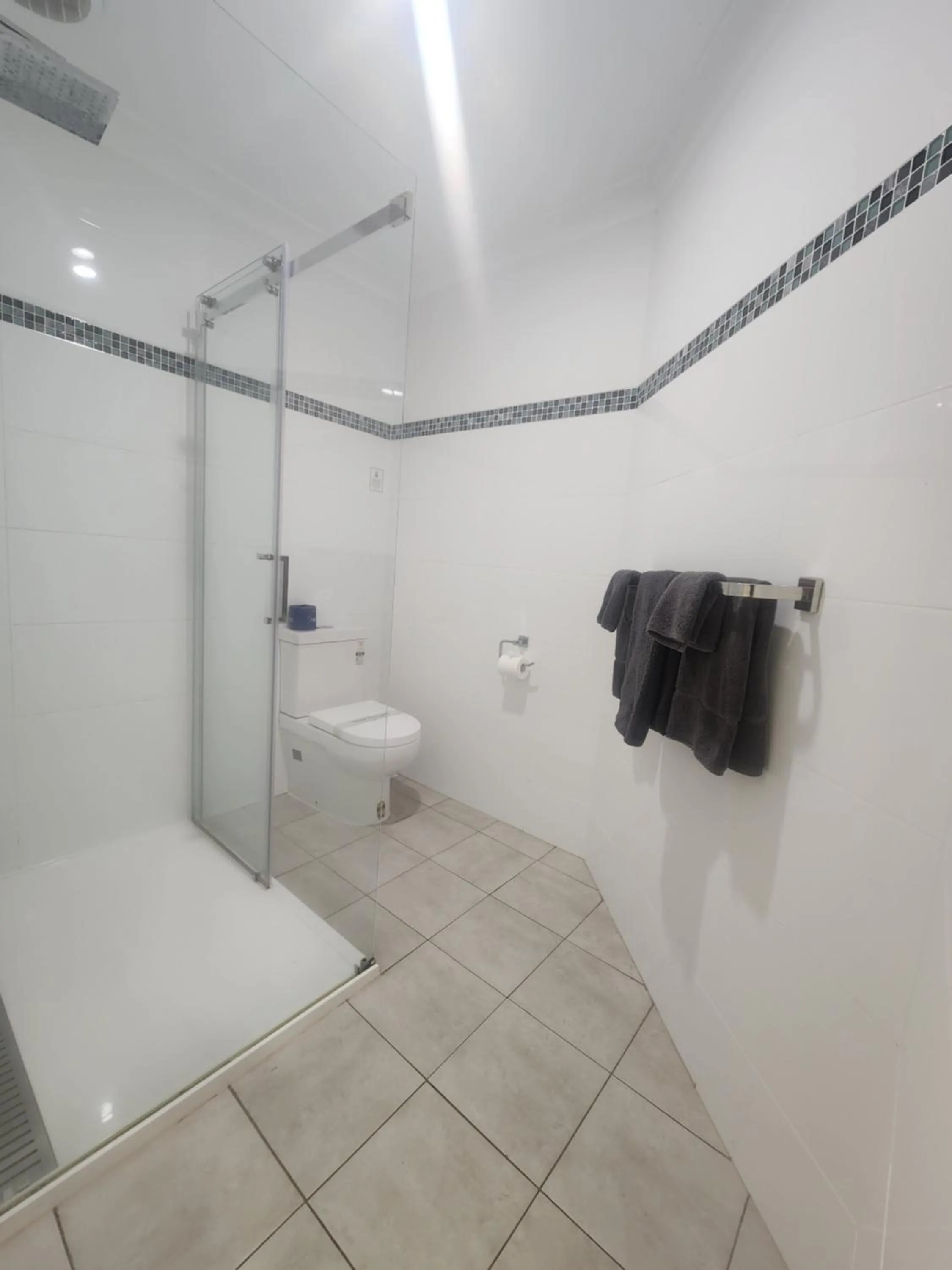 Motel24Seven and Apartments