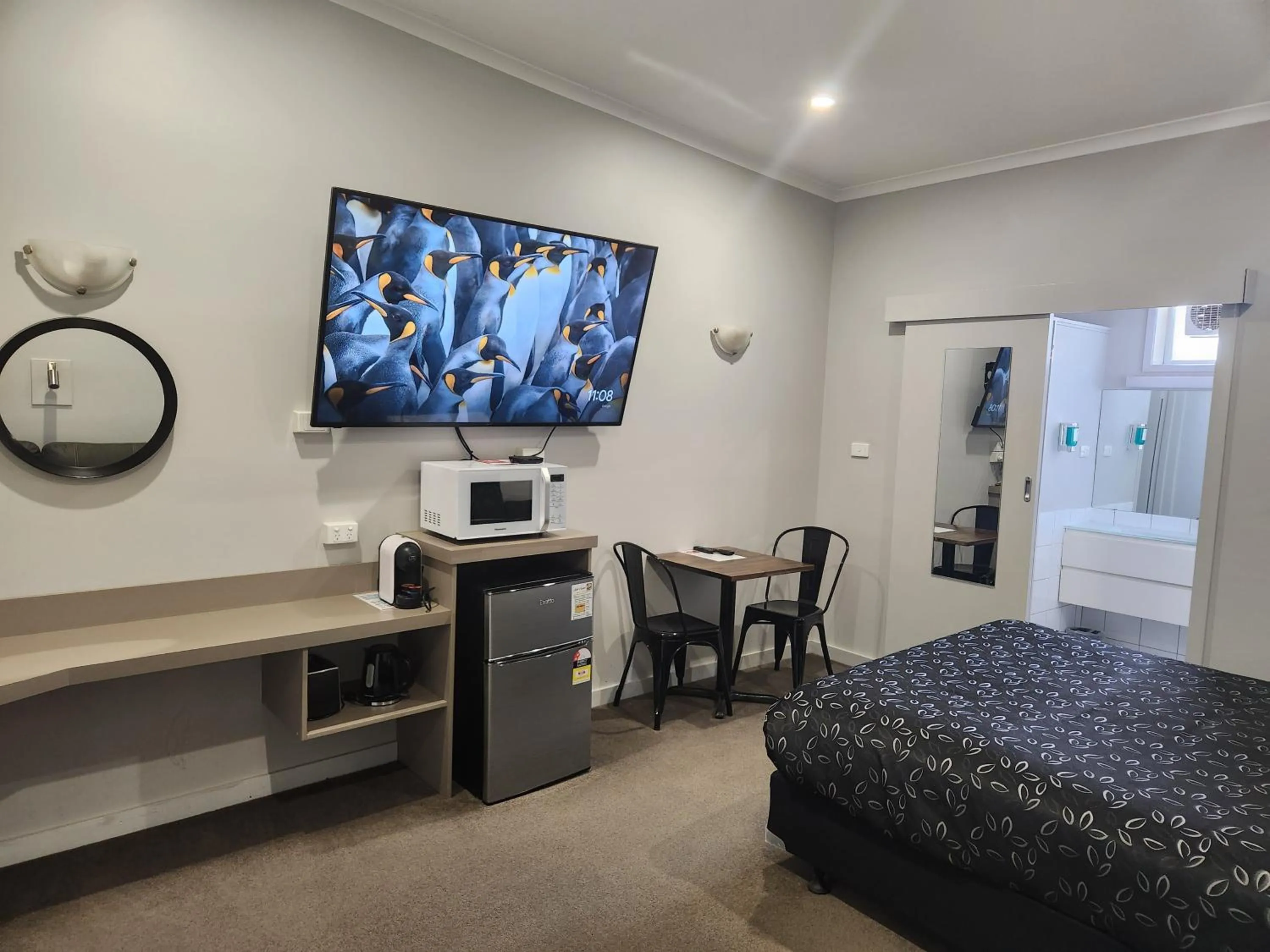 Bed in Motel24Seven and Apartments