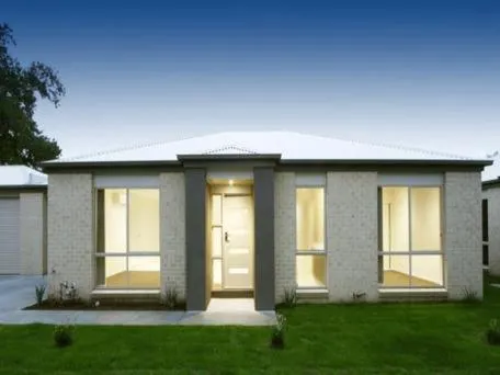 Facade/entrance in Motel24Seven and Apartments