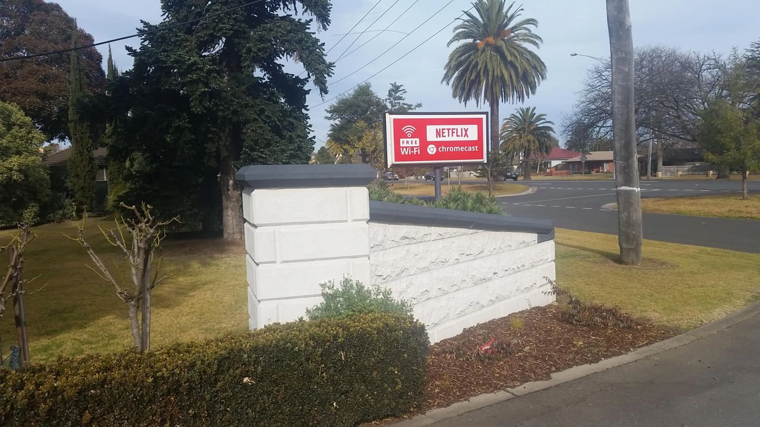 Motel24Seven and Apartments