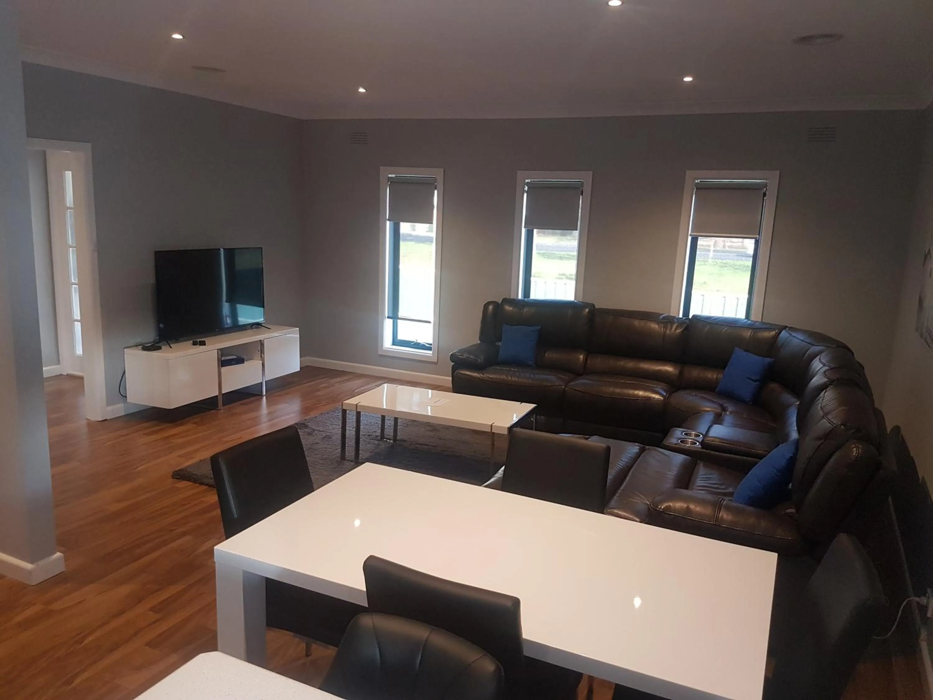 Motel24Seven and Apartments