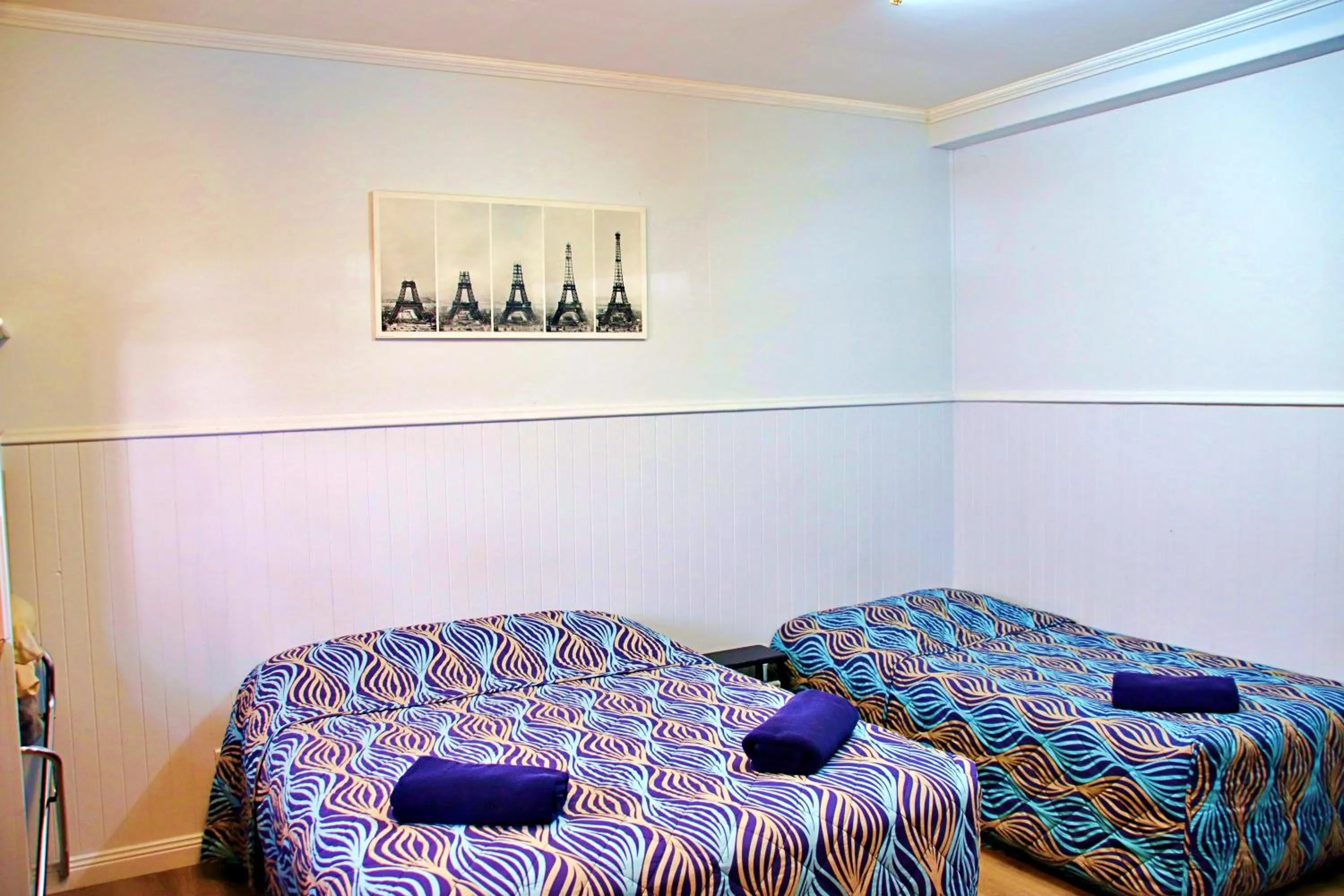 Bedroom, Bed in Brisbane Manor