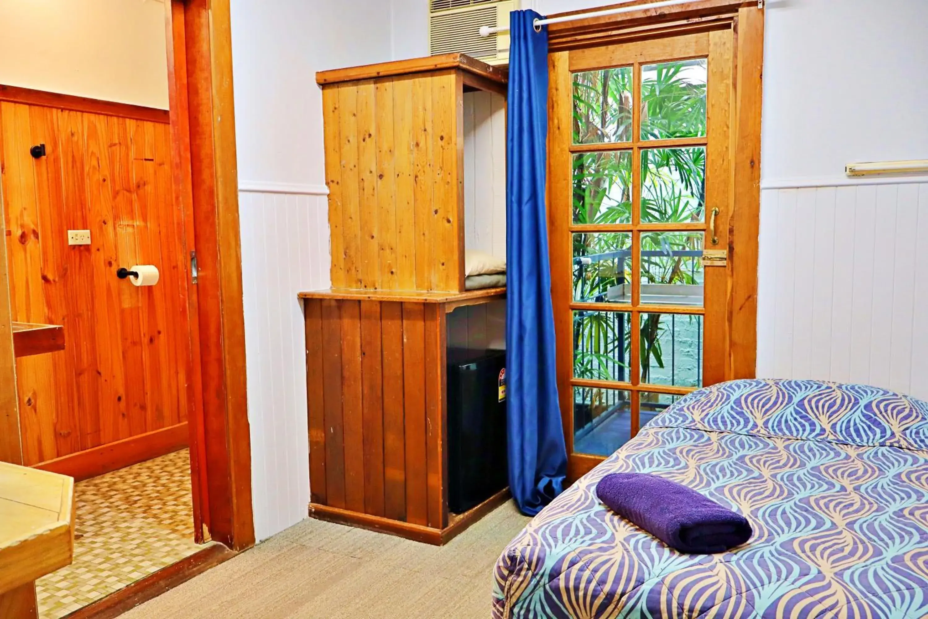 Single Room with Private Bathroom in Brisbane Manor Single Room with Private Bathroom in Brisbane Manor