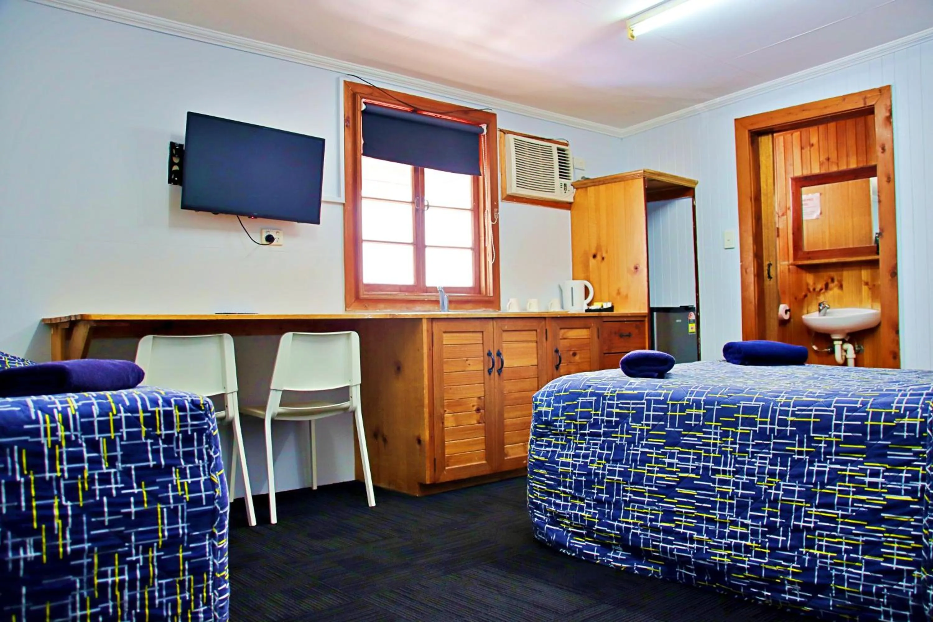 Bedroom, Bed in Brisbane Manor