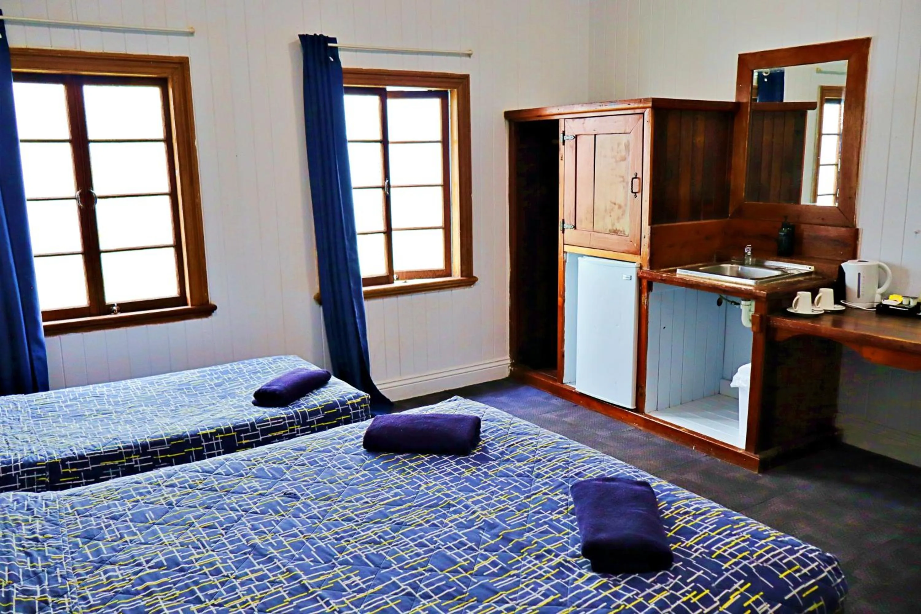 Bedroom, Bed in Brisbane Manor