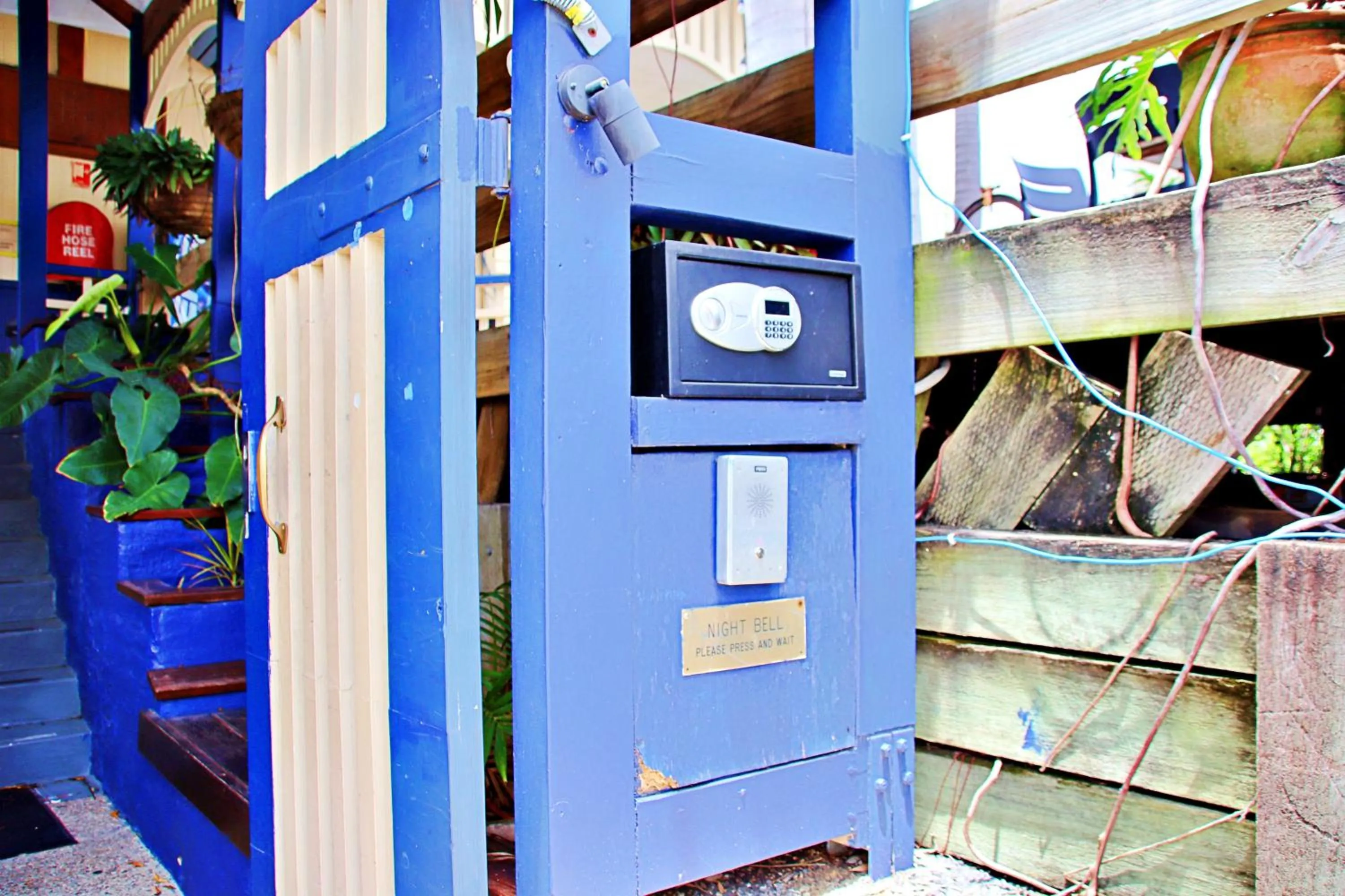 Property building in Brisbane Manor