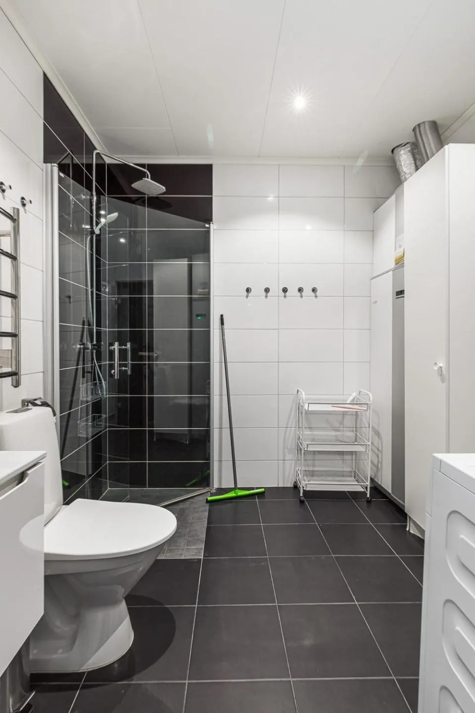 Shower in Parkstigens Lägenheter