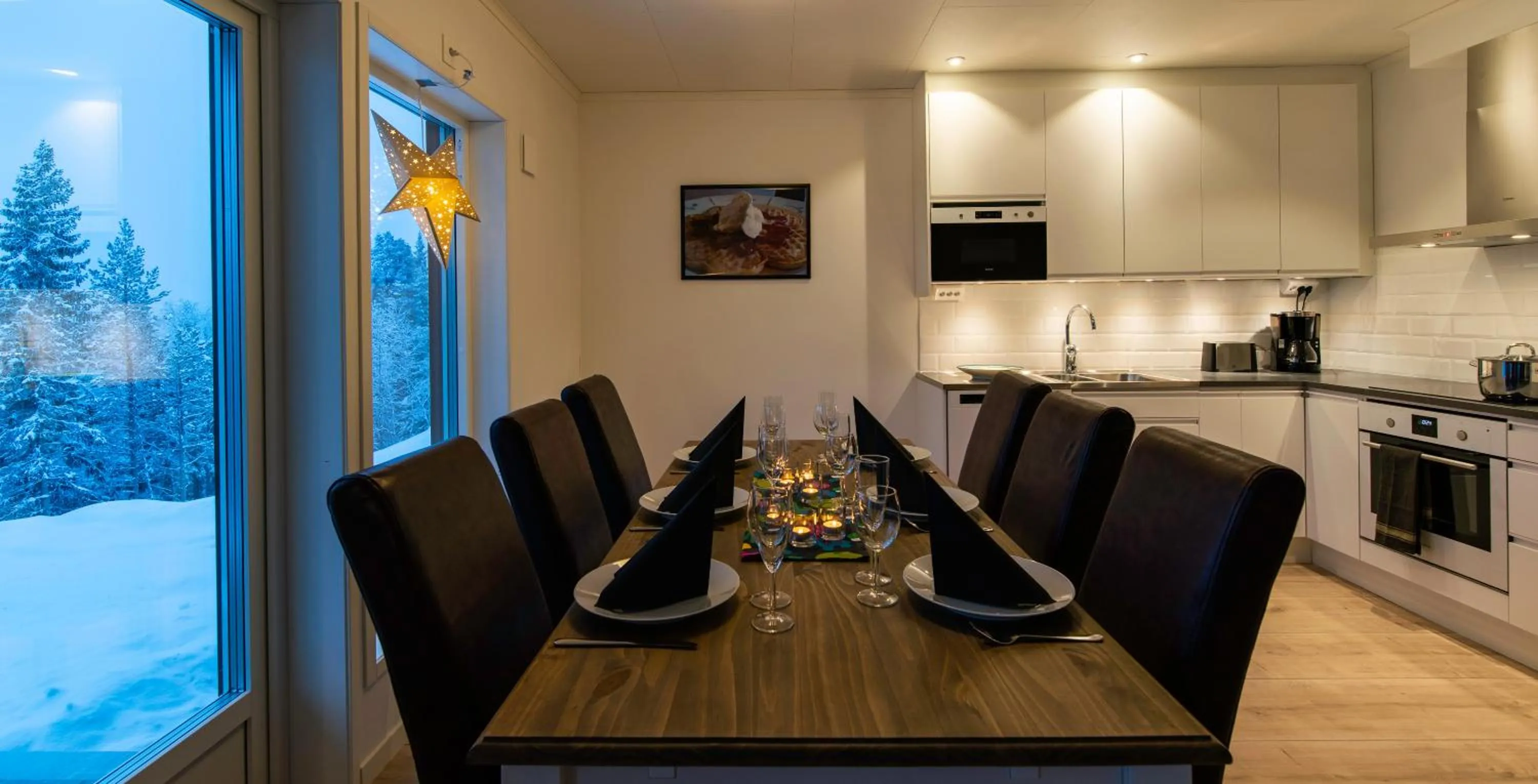 Kitchen or kitchenette in Parkstigens Lägenheter