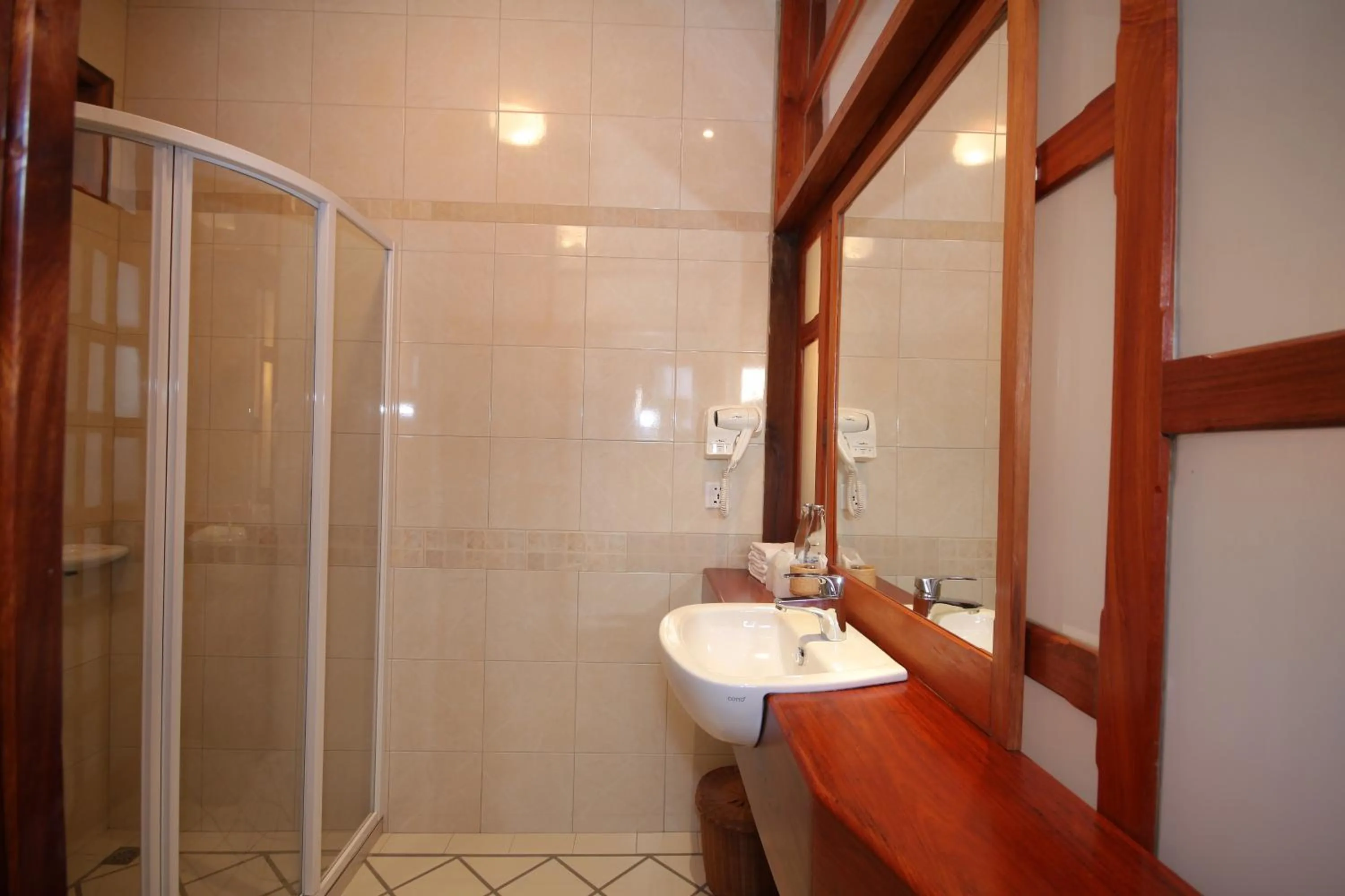 Shower in Sala Prabang Hotel