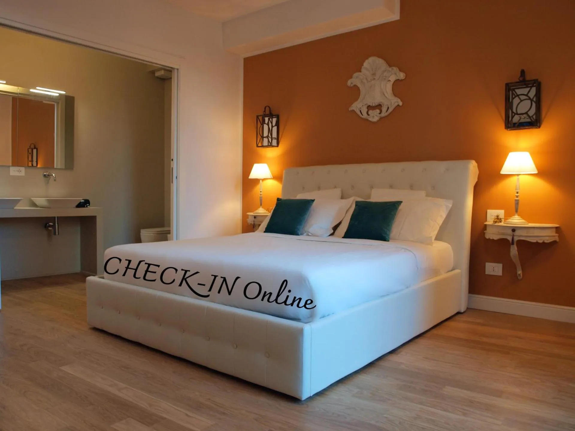 Bedroom, Bed in Cosmopolitan Central Rooms