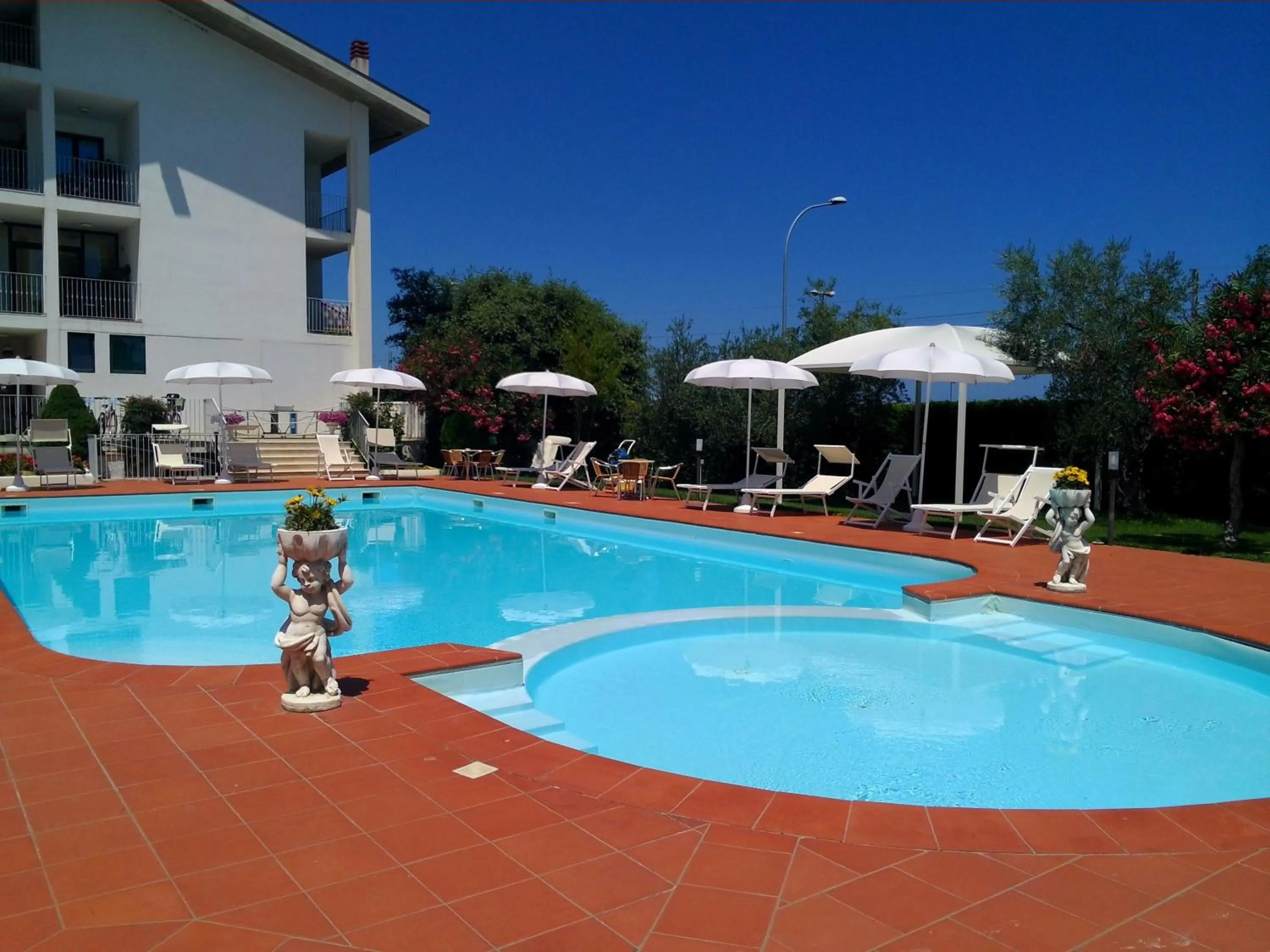 Swimming pool in Hotel Parco degli Ulivi