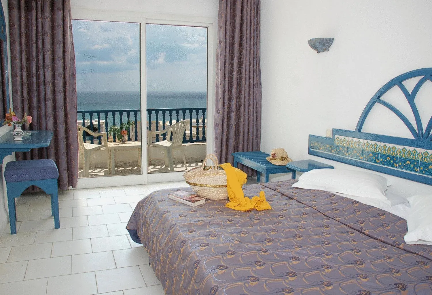 Photo of the whole room, Bed in Hotel Byzance