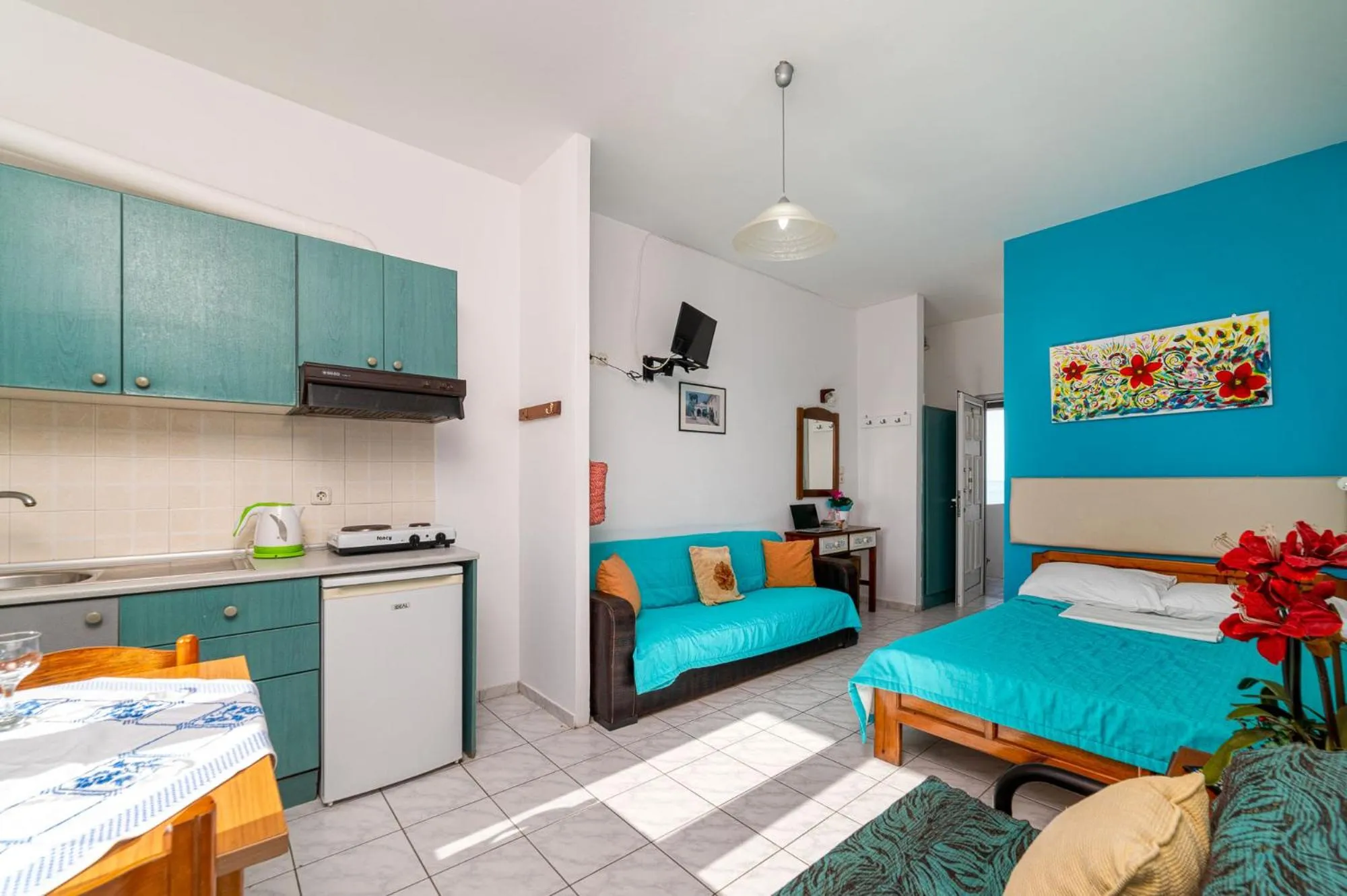 Photo of the whole room, Bed in Troulis Seaside