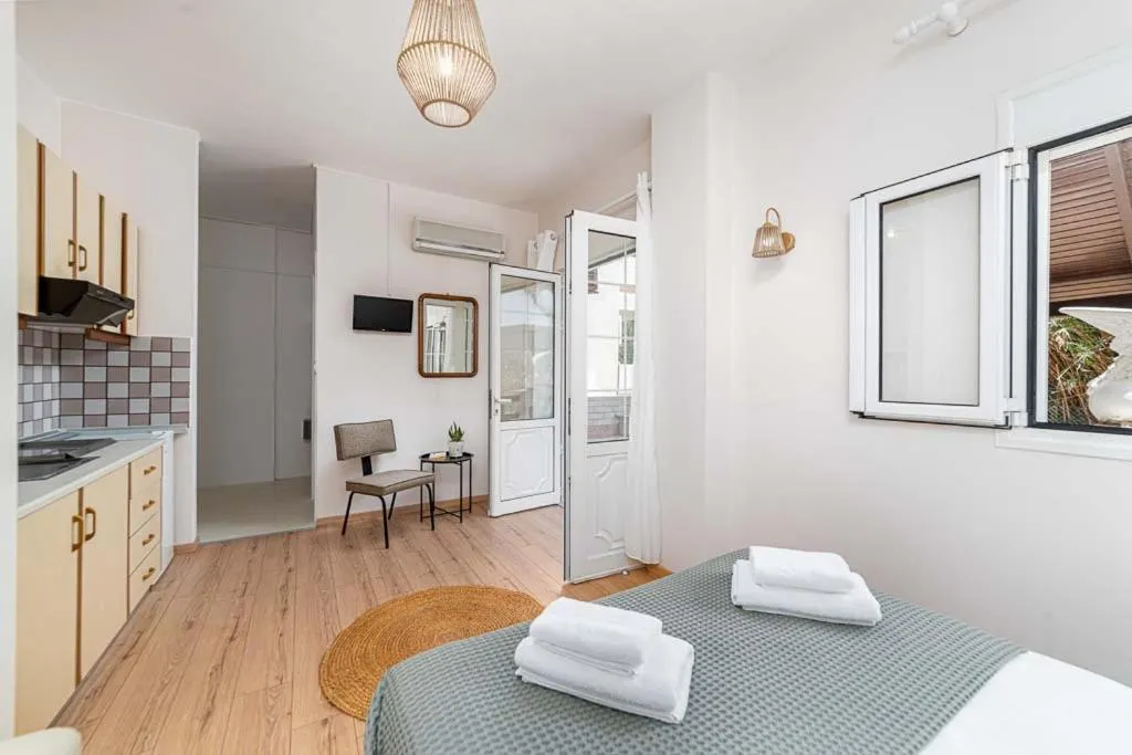 Photo of the whole room, Bed in Troulis Seaside