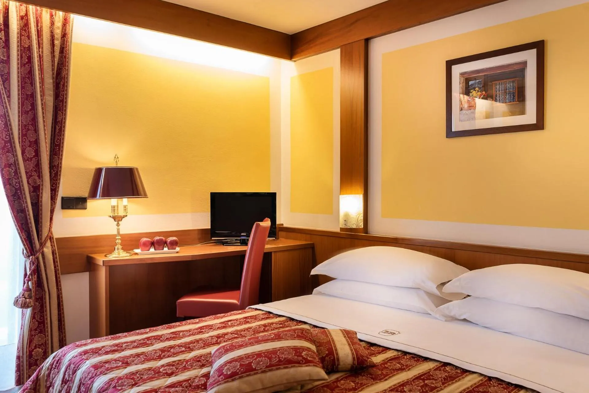 Photo of the whole room, Bed in Hotel Belvedere