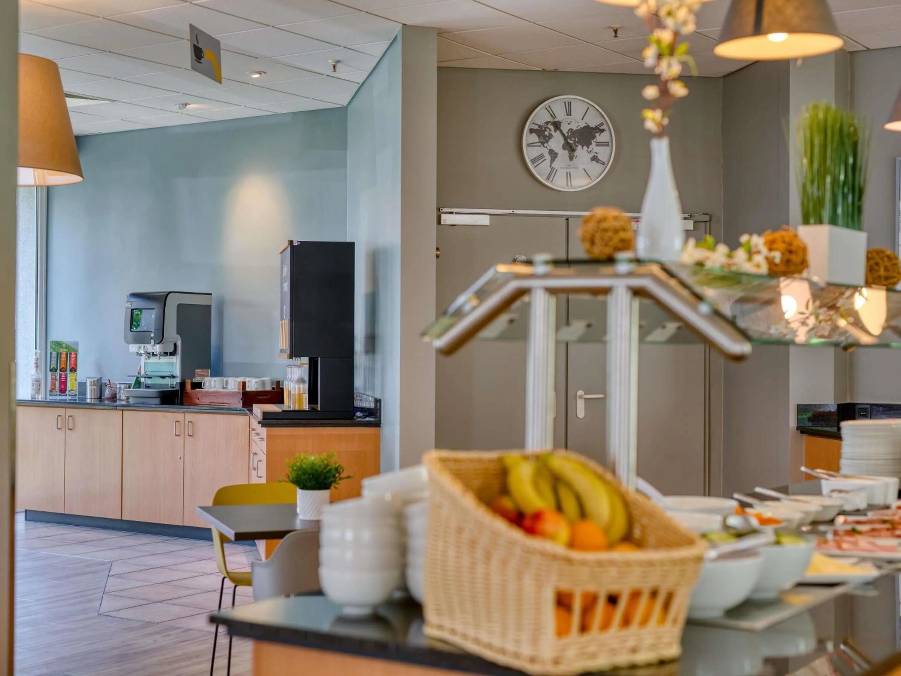 Breakfast in ibis Hotel Frankfurt Messe West