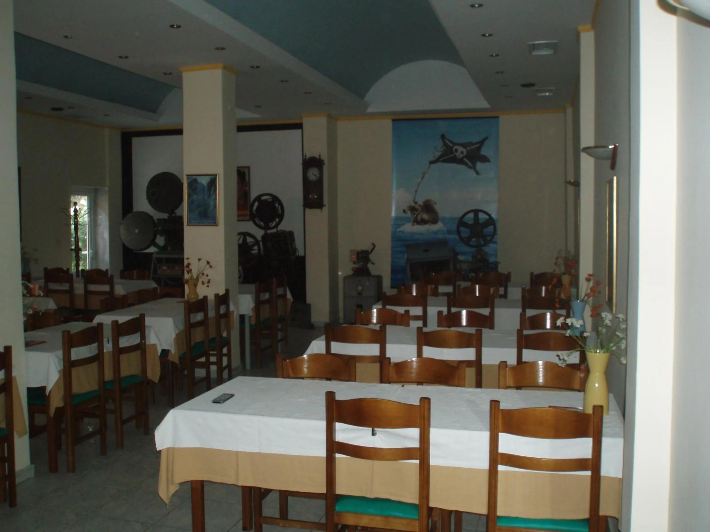 Restaurant/places to eat in Hotel Orfeas