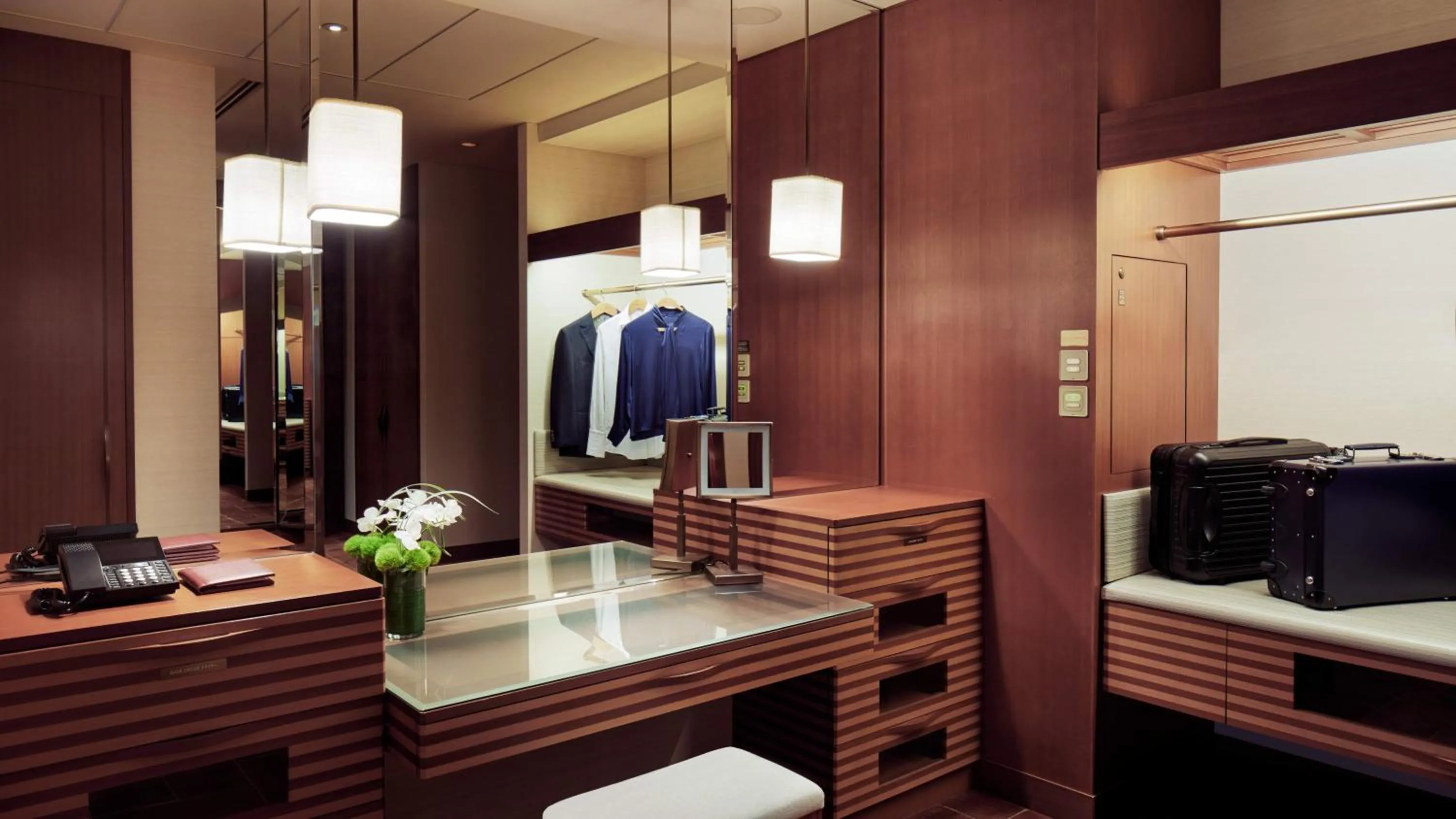 wardrobe in The Peninsula Tokyo