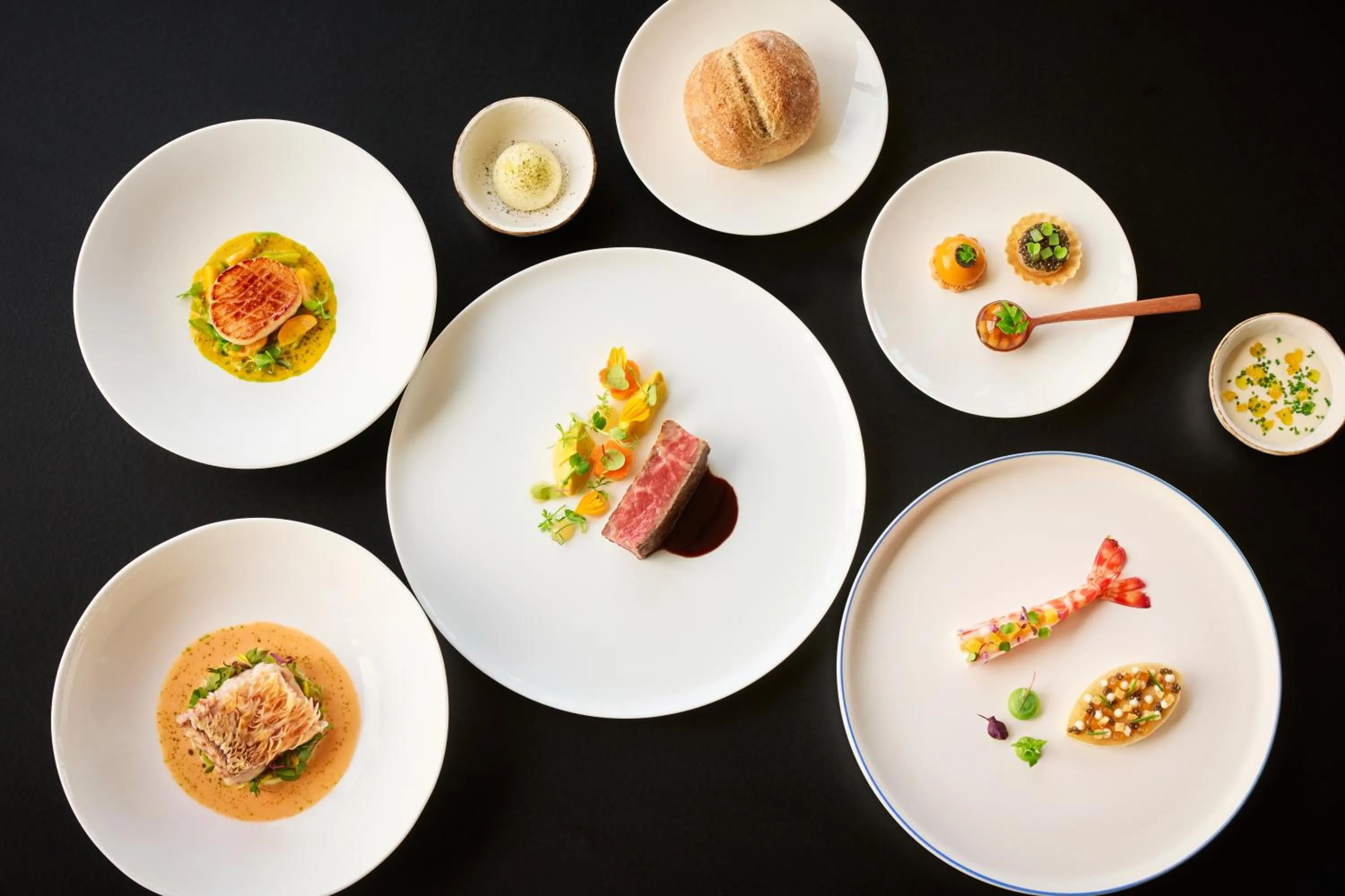 Restaurant/places to eat in The Peninsula Tokyo