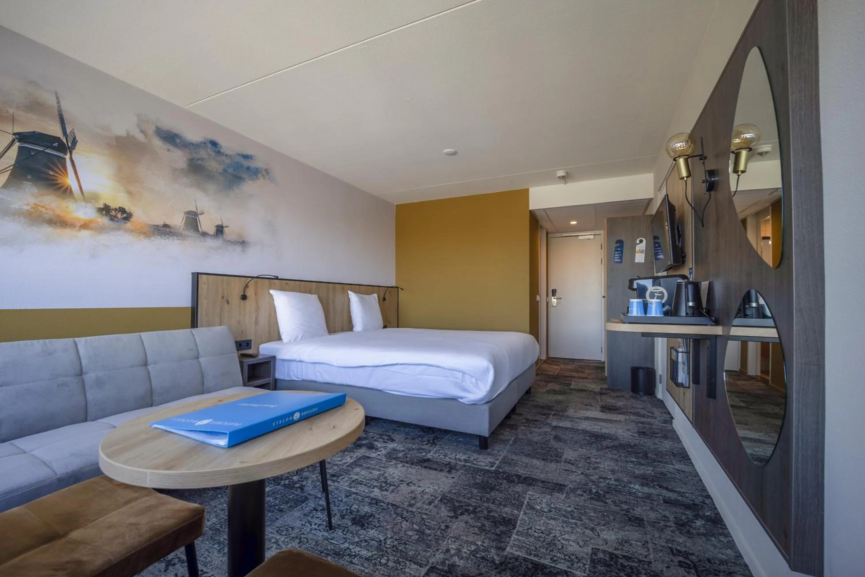 Photo of the whole room, Bed in Fletcher Hotel-Restaurant Leidschendam – Den Haag