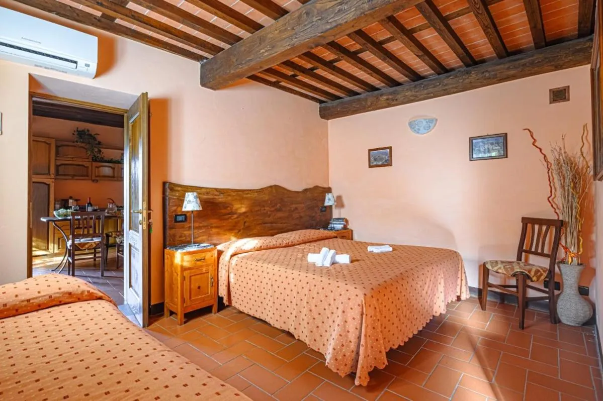 Bed in Agriturismo Pian di Fiume