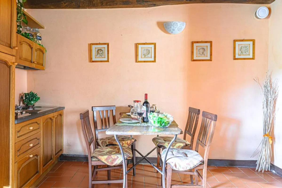 Dining area in Agriturismo Pian di Fiume