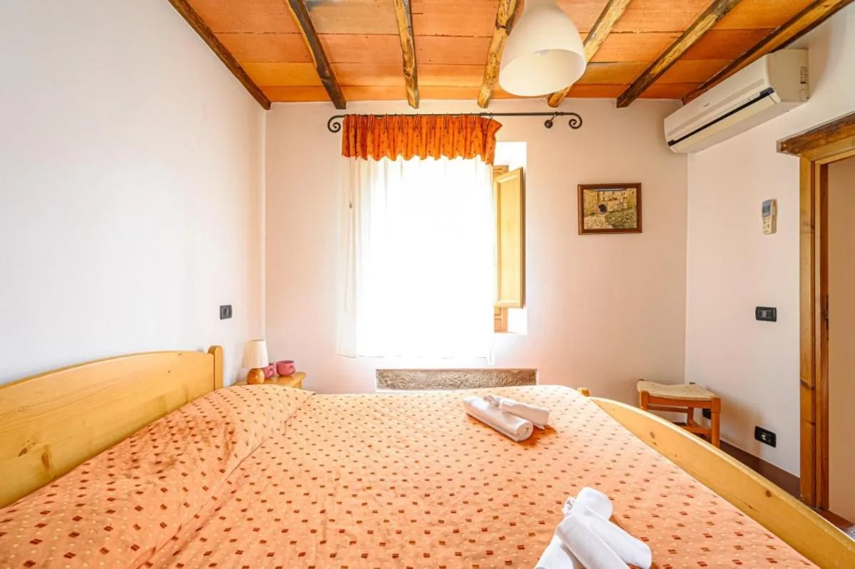 Bed in Agriturismo Pian di Fiume