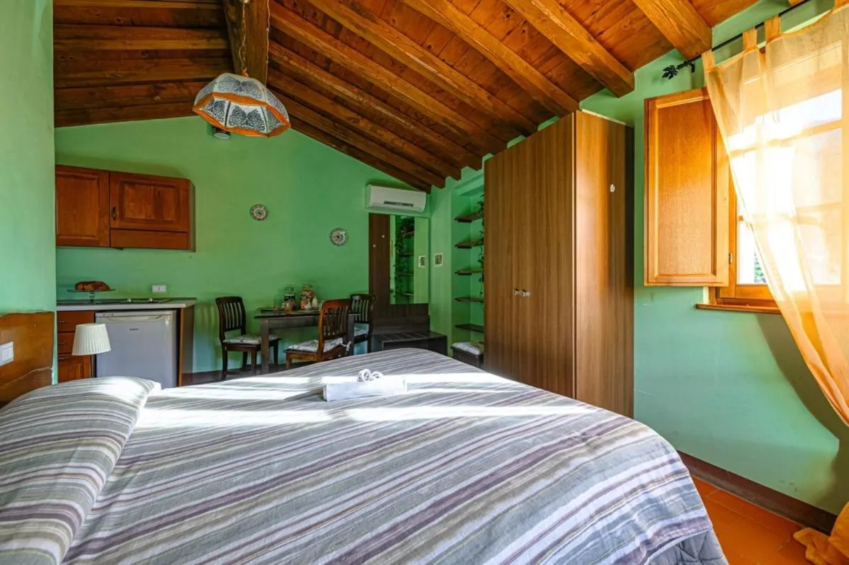 Bed in Agriturismo Pian di Fiume