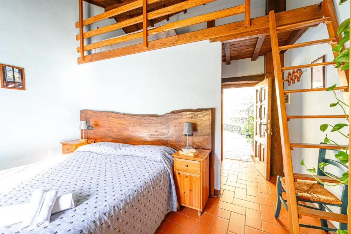 Bed in Agriturismo Pian di Fiume