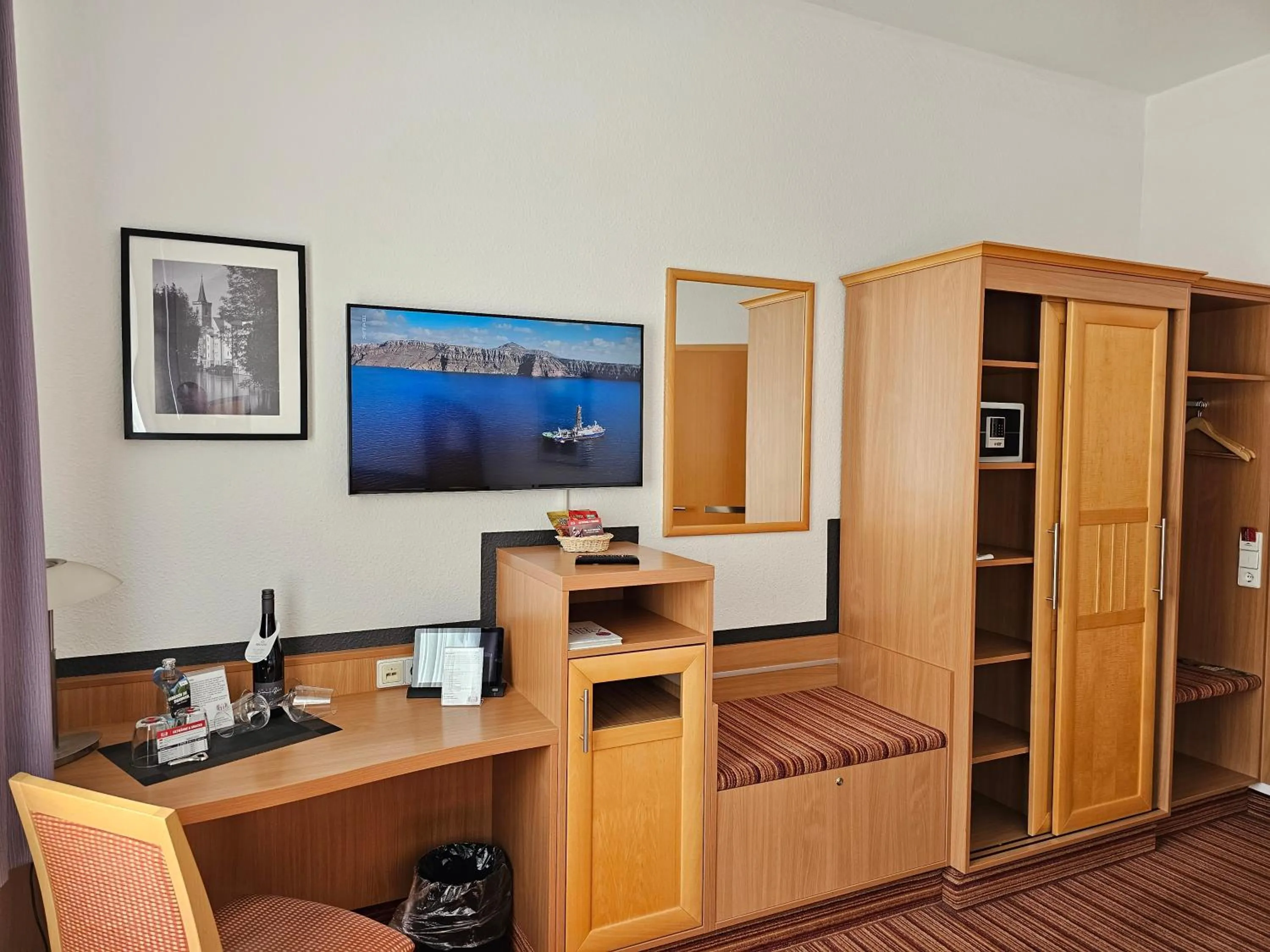 TV and multimedia in Hotel Am Kaisersaal