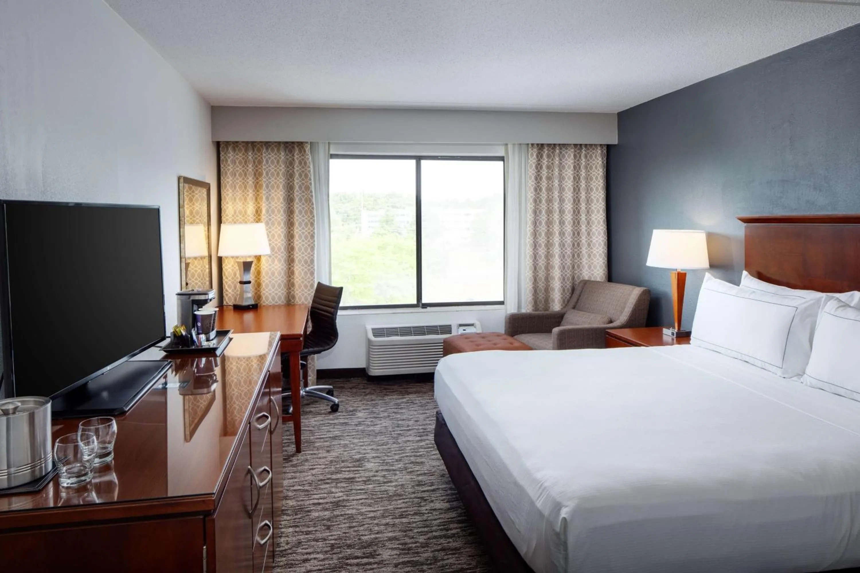 Bed in DoubleTree by Hilton Princeton