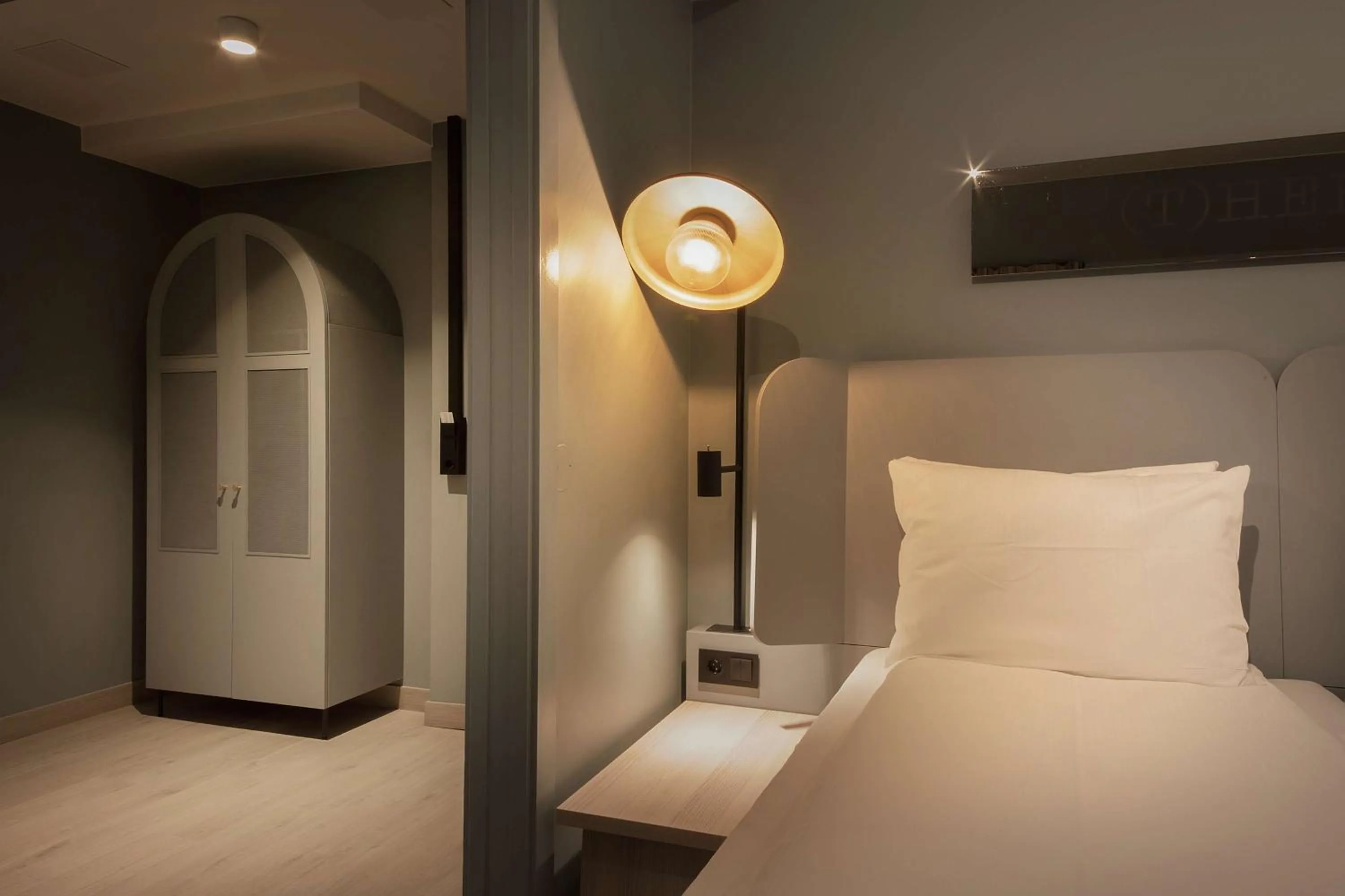 Bedroom, Bed in Scandic Victoria Lillehammer