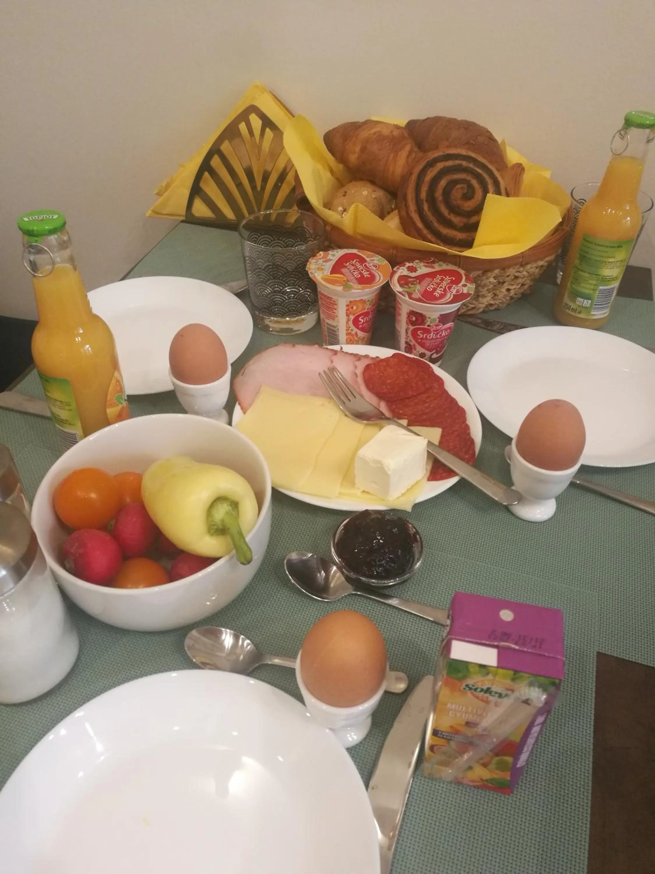 Breakfast in Park&Art Boutique Suites