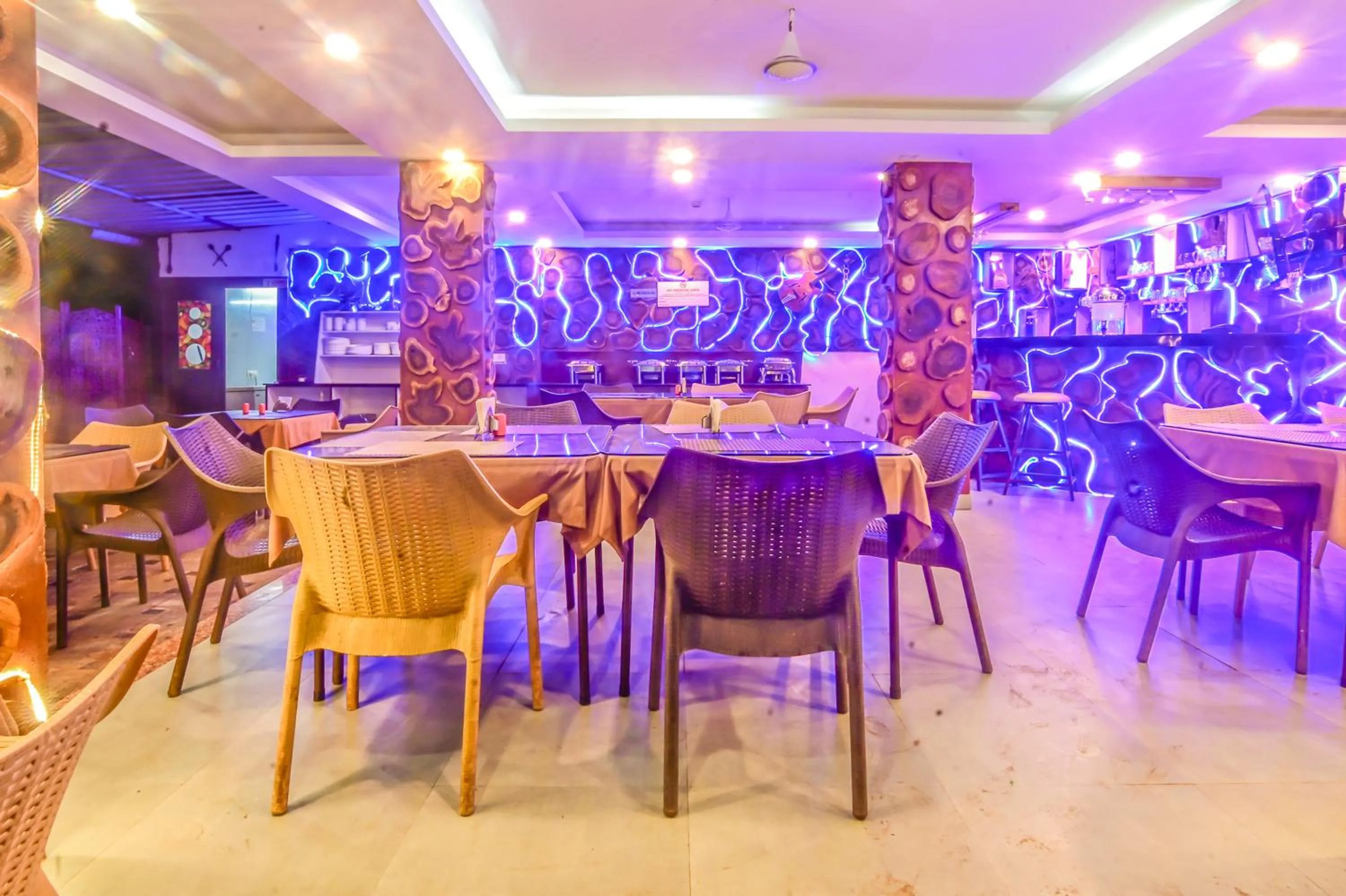 Restaurant/places to eat in De Falcon Goa Beach Resort