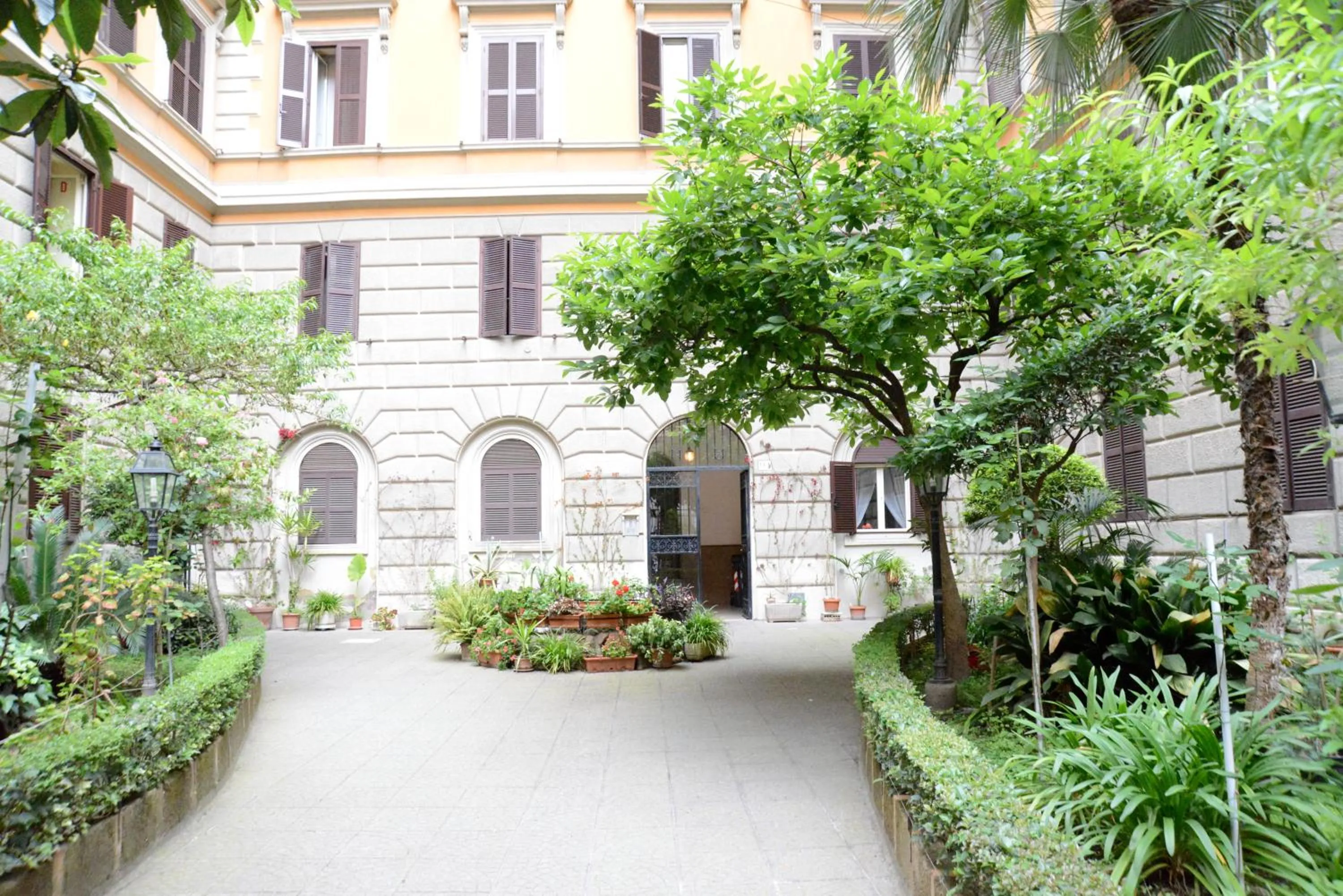 Property building in Sweet Dream Roma Termini