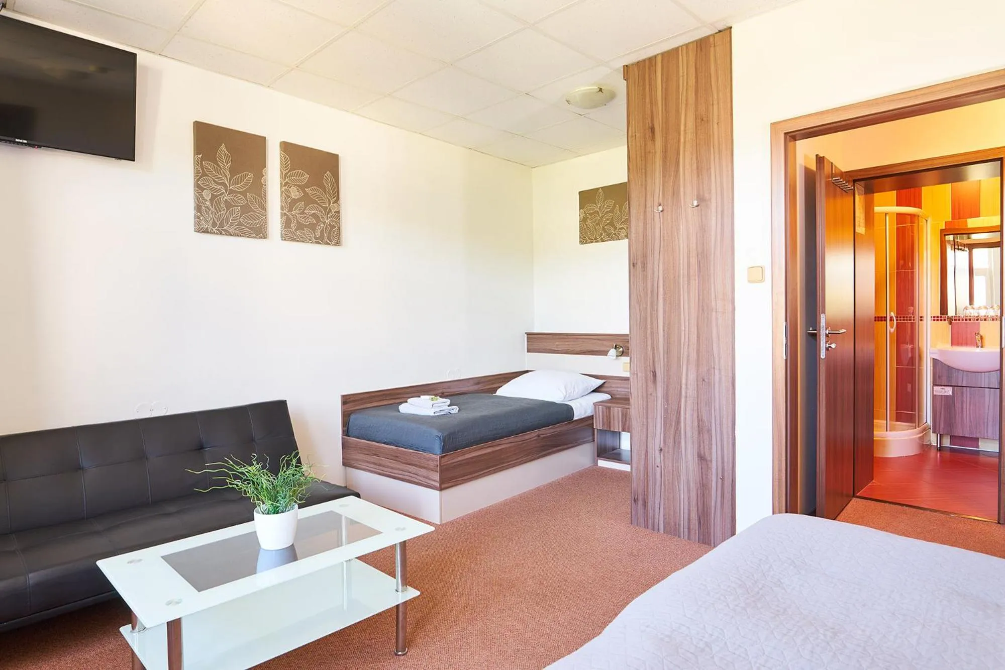 Property building, Bed in Wellness Hotel Kocanda