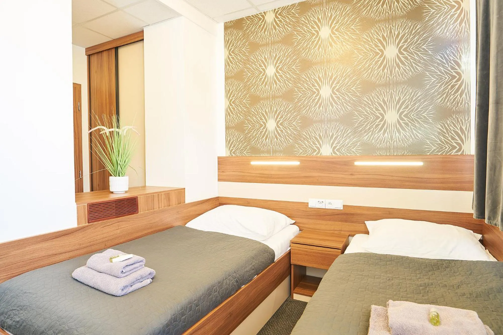 Property building, Bed in Wellness Hotel Kocanda