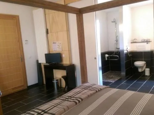 Bedroom, Bed in Le Chalet Champenois