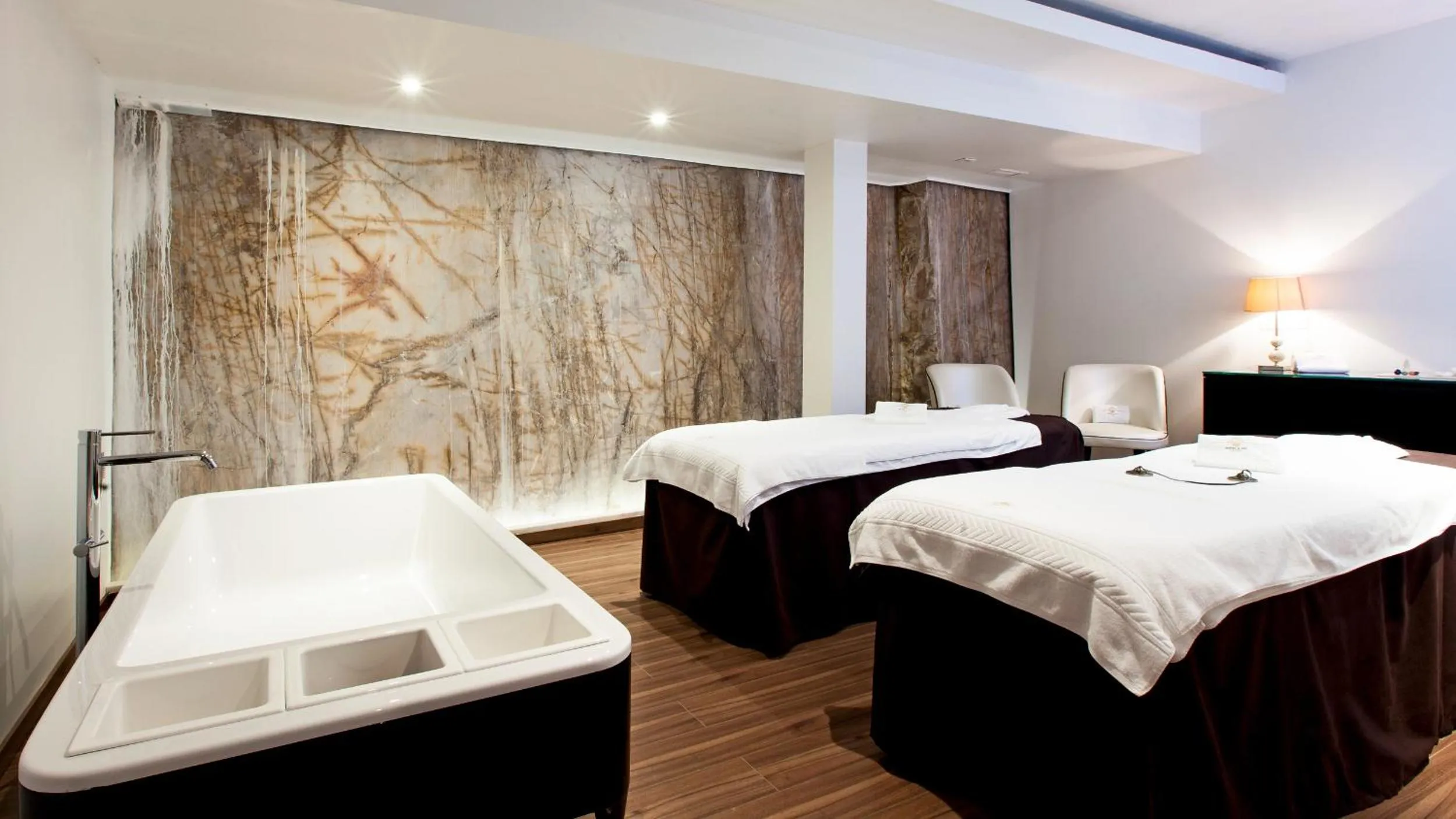 Massage, Bed in Alentejo Marmòris Hotel & Spa