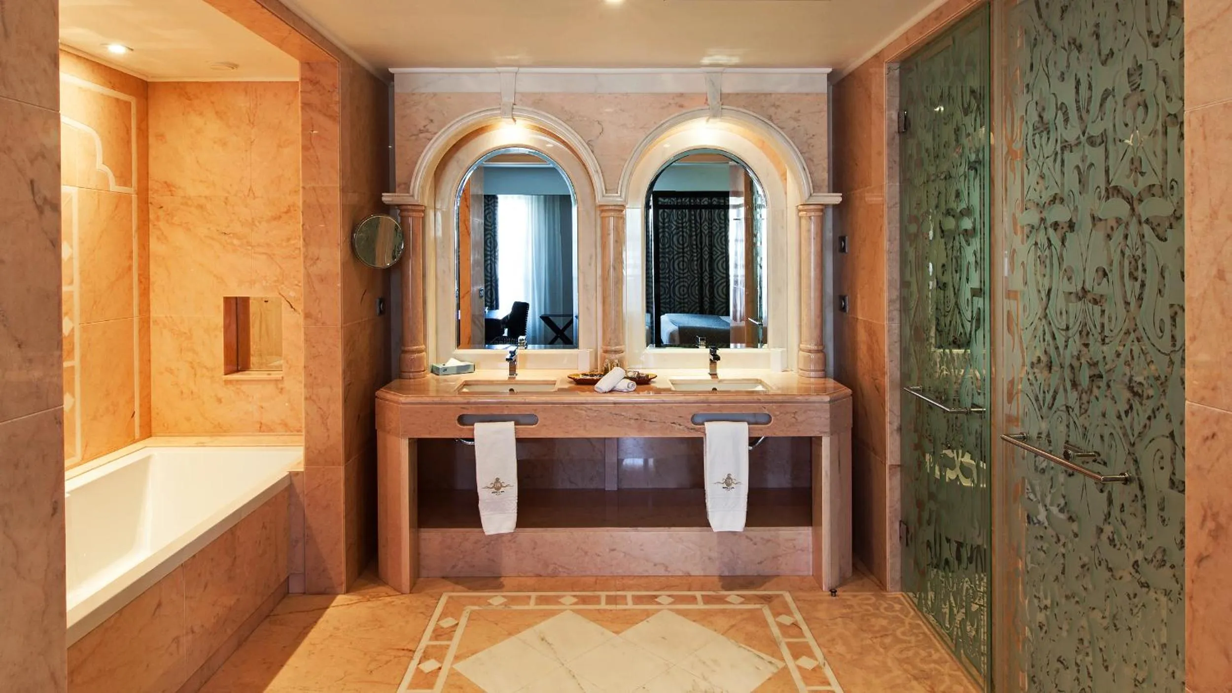 Bathroom in Alentejo Marmòris Hotel & Spa