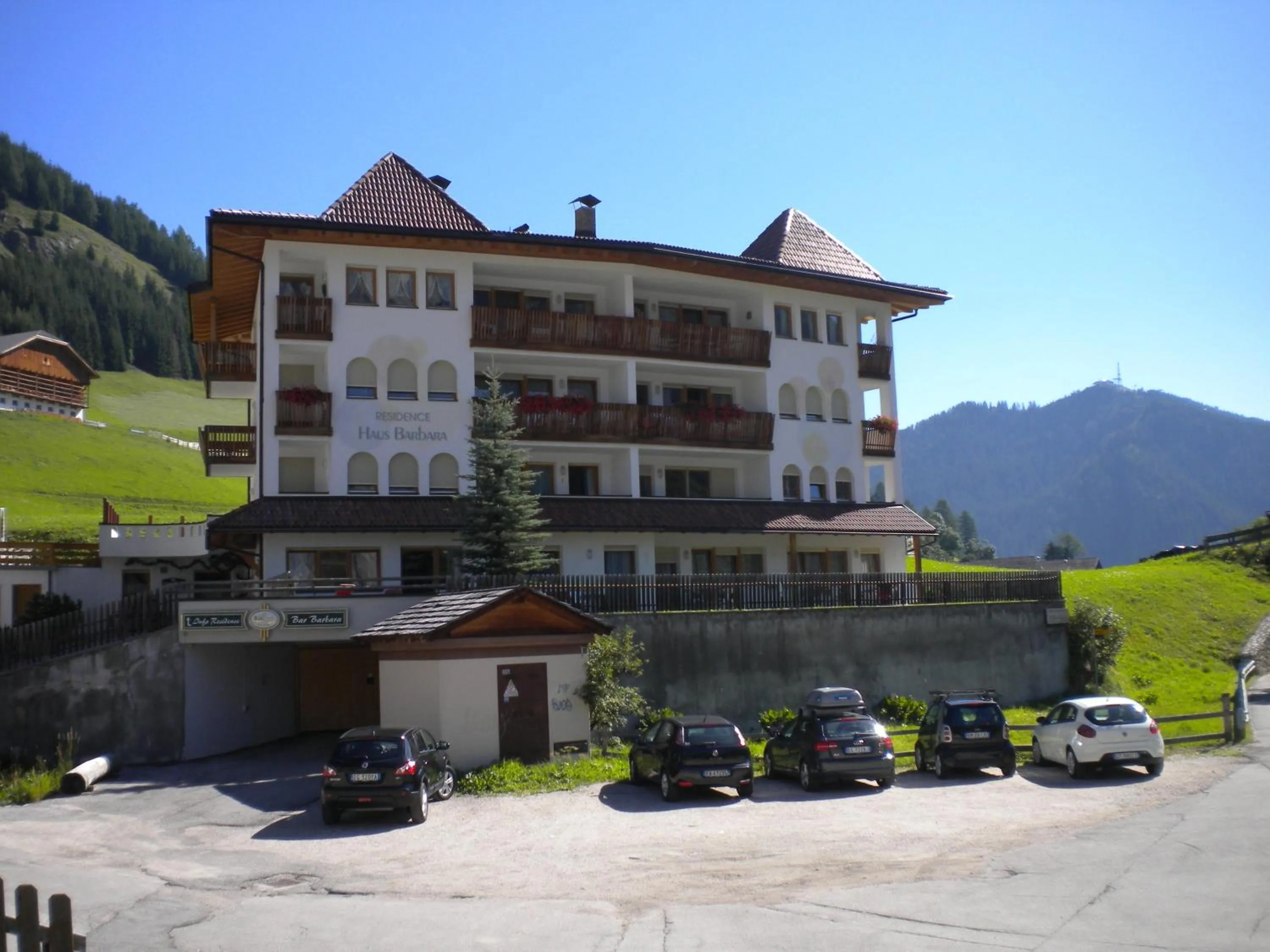 Facade/entrance in Residence Barbara