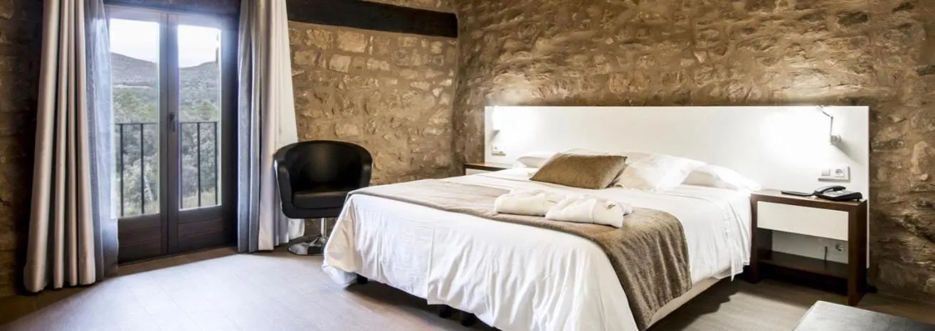 Photo of the whole room, Bed in Hotel Restaurante Masía la Torre