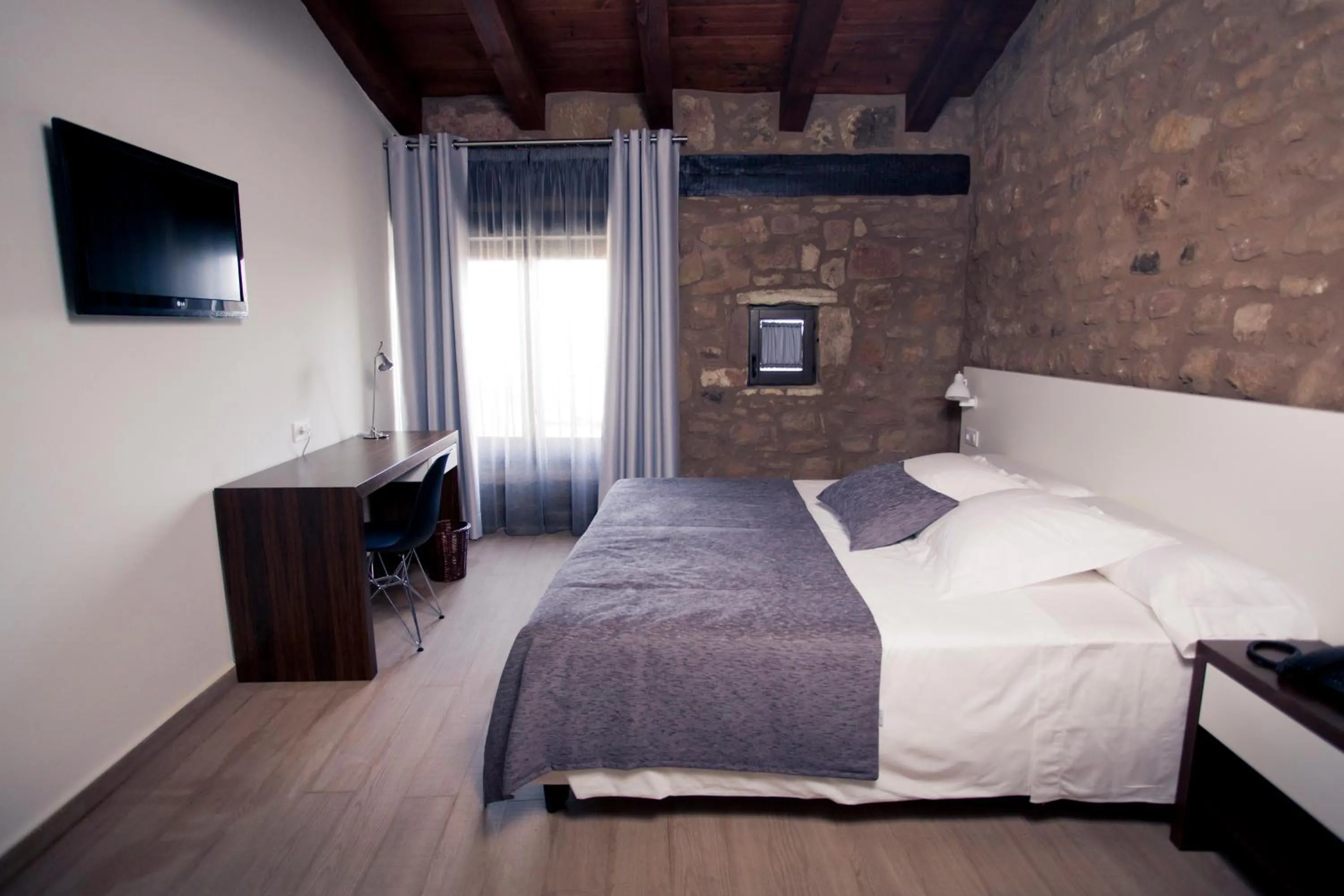 Day, Bed in Hotel Restaurante Masía la Torre