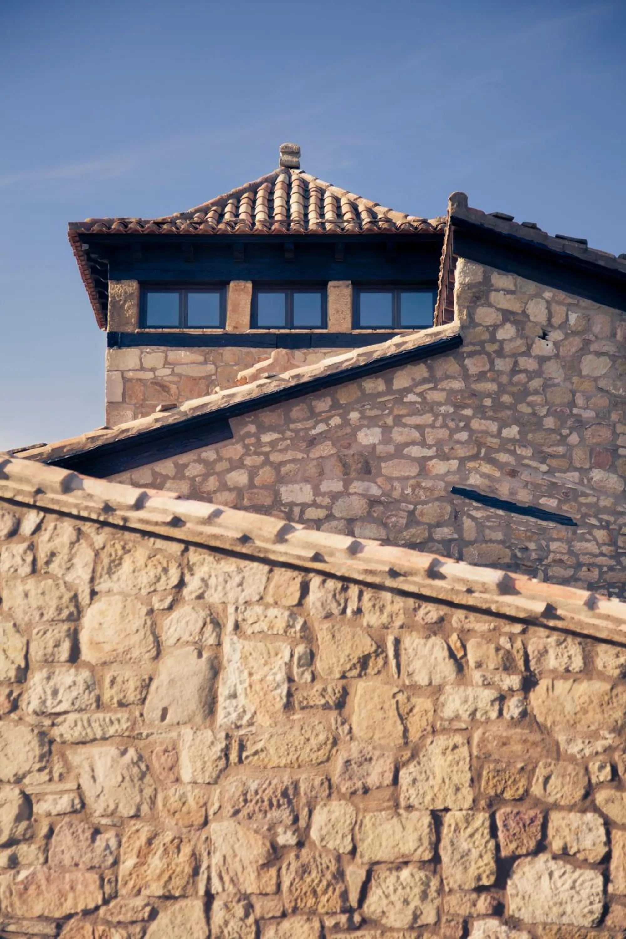 Property building in Hotel Restaurante Masía la Torre